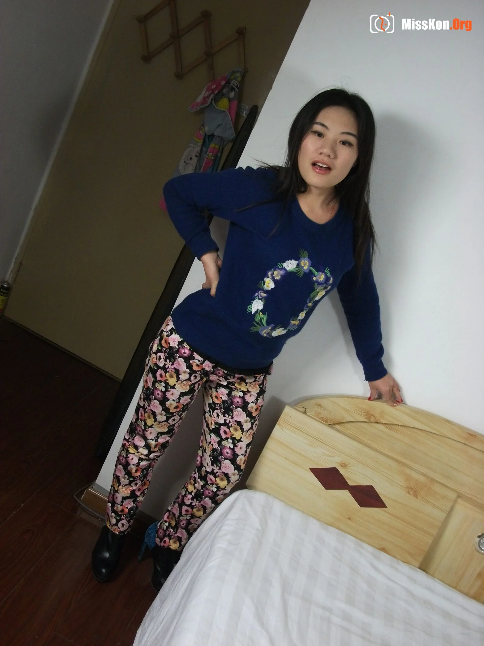 Nude photo set of Chinese model: Mo Yu (2013-10-29) - Photo 11