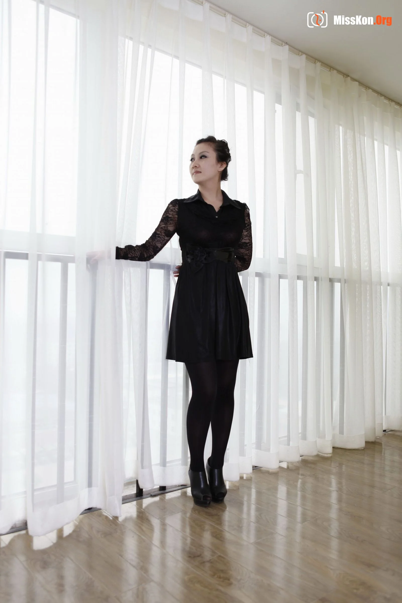 Nude photo set of Chinese model: Nana (2011-09-28) - Photo 3