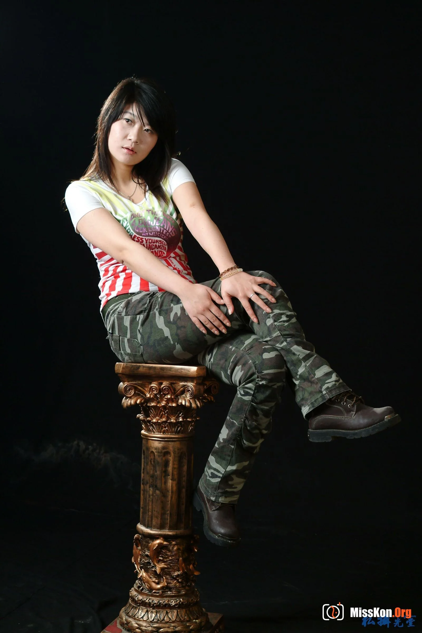Nude photo set of Chinese model: Ni Ping (2007-01-13) - Photo 6
