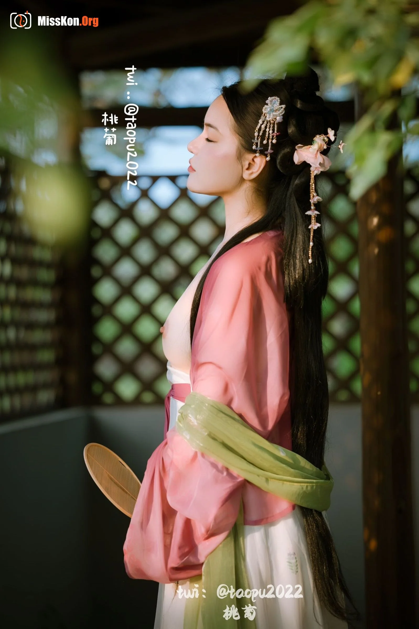 Nude photo set of Chinese model: Peach grape - Photo 10