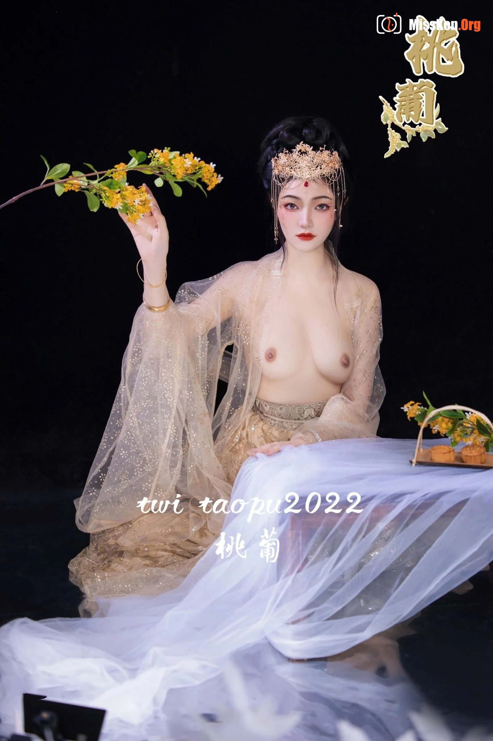 Nude photo set of Chinese model: Peach grape - Photo 14