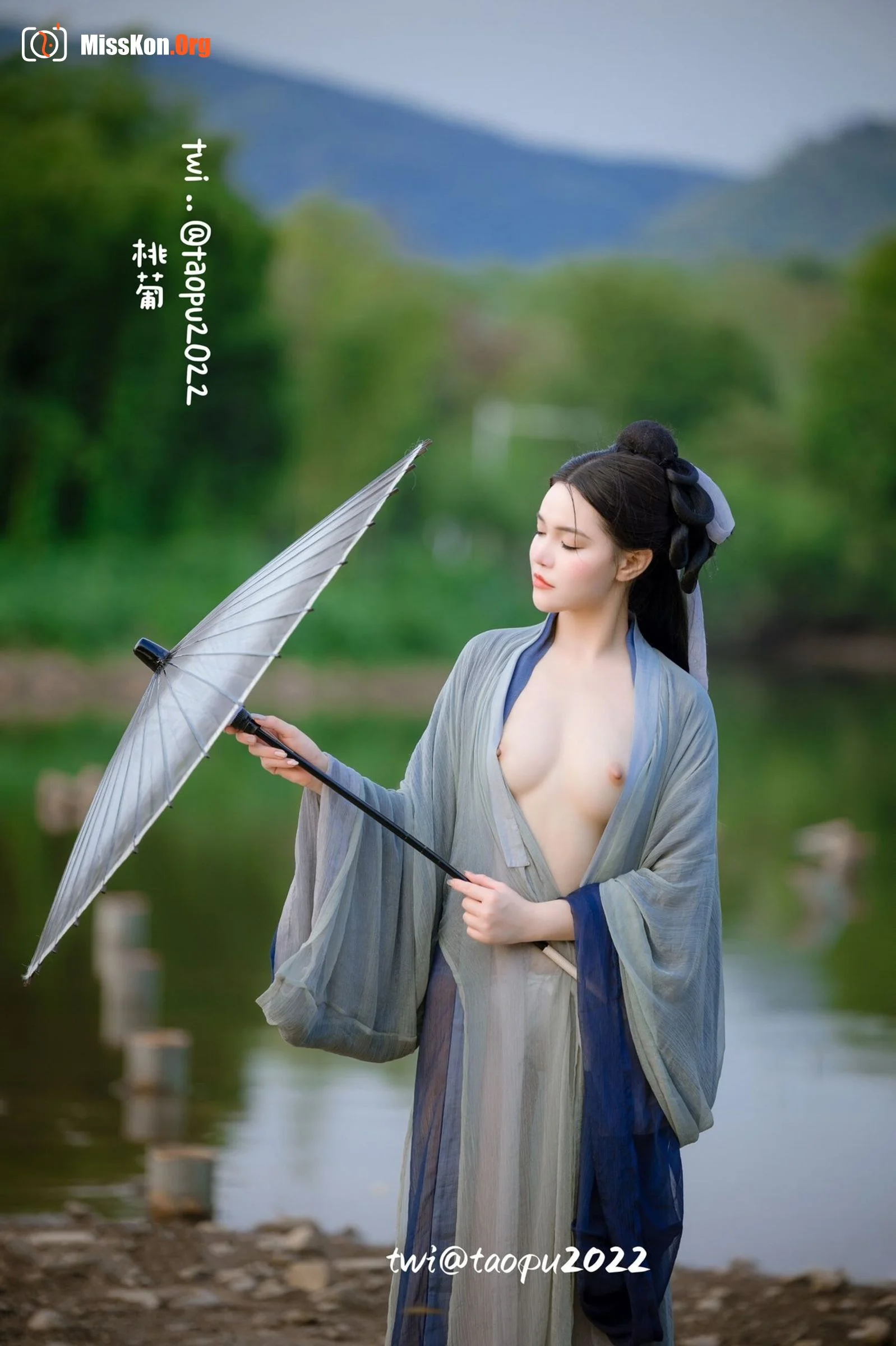 Nude photo set of Chinese model: Peach grape - Photo 2