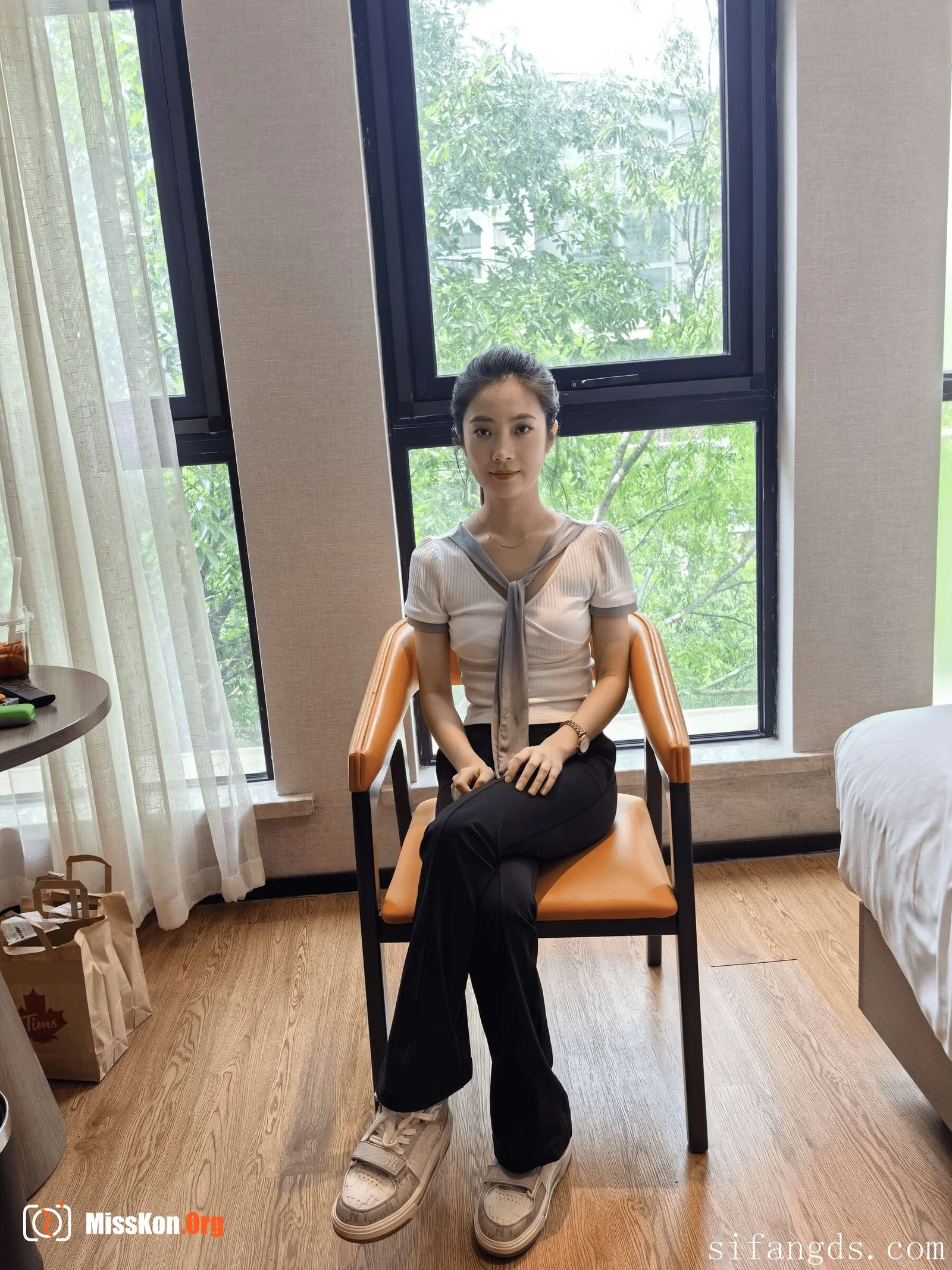 Nude photo set of Chinese model: Qi Qi - Photo 10