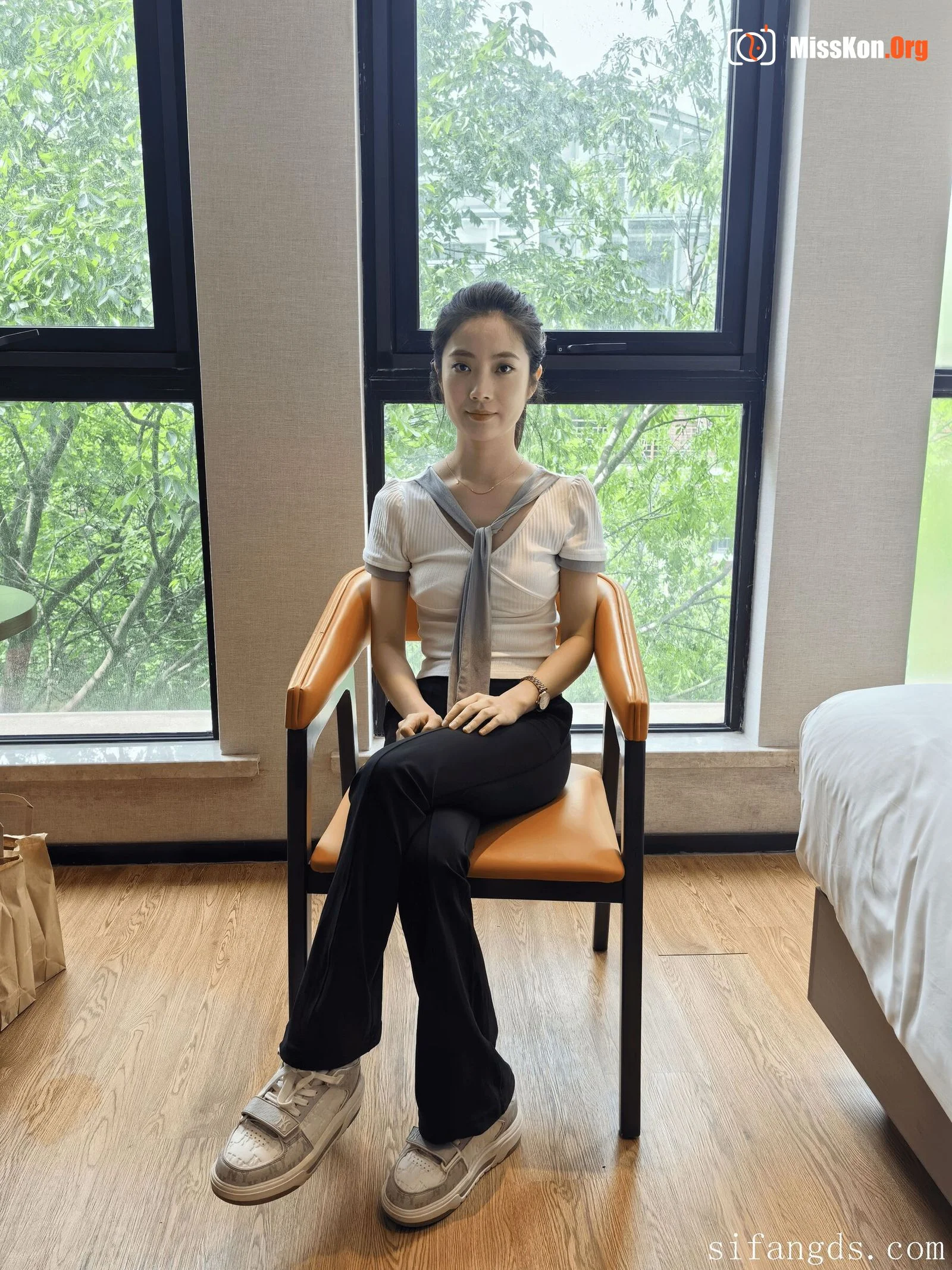 Nude photo set of Chinese model: Qi Qi - Photo 11
