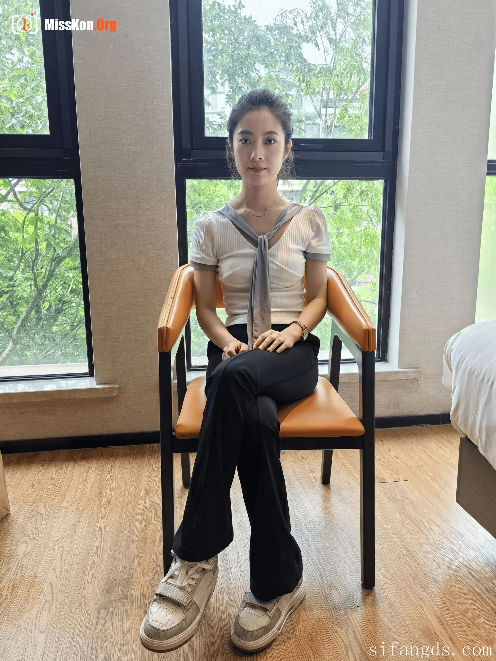 Nude photo set of Chinese model: Qi Qi - Photo 13