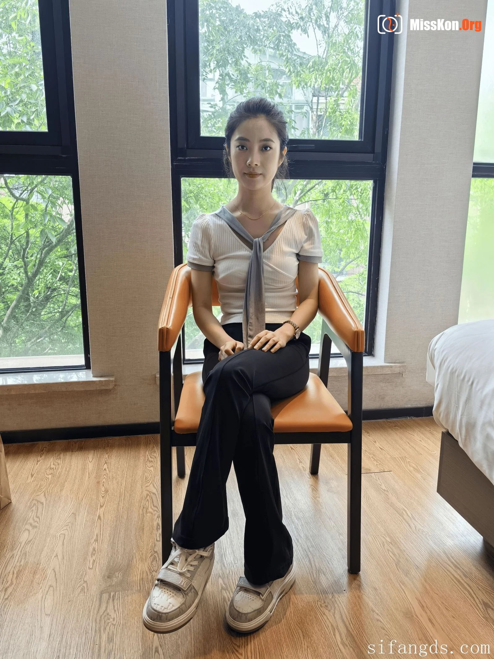 Nude photo set of Chinese model: Qi Qi - Photo 15