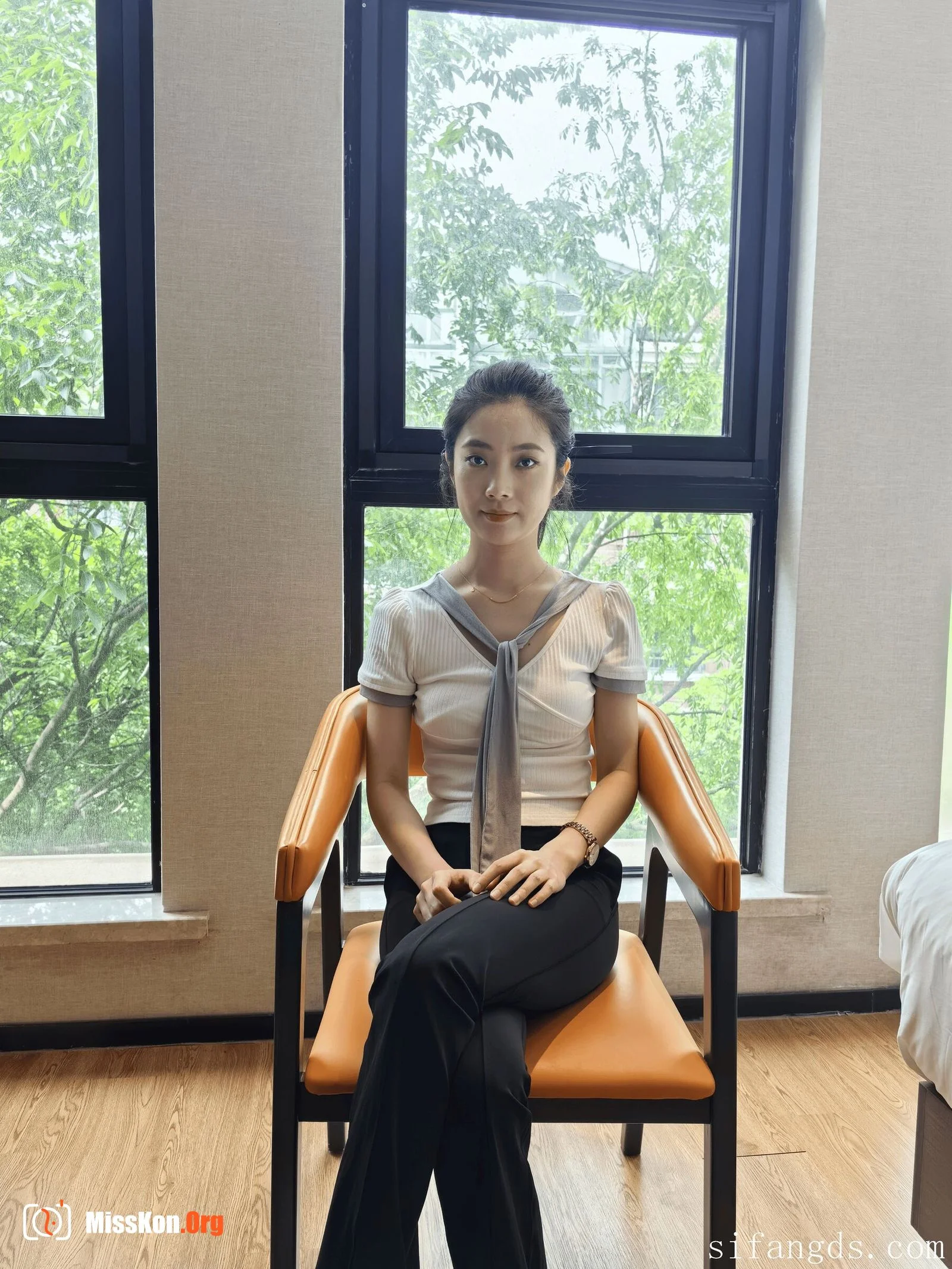 Nude photo set of Chinese model: Qi Qi - Photo 16