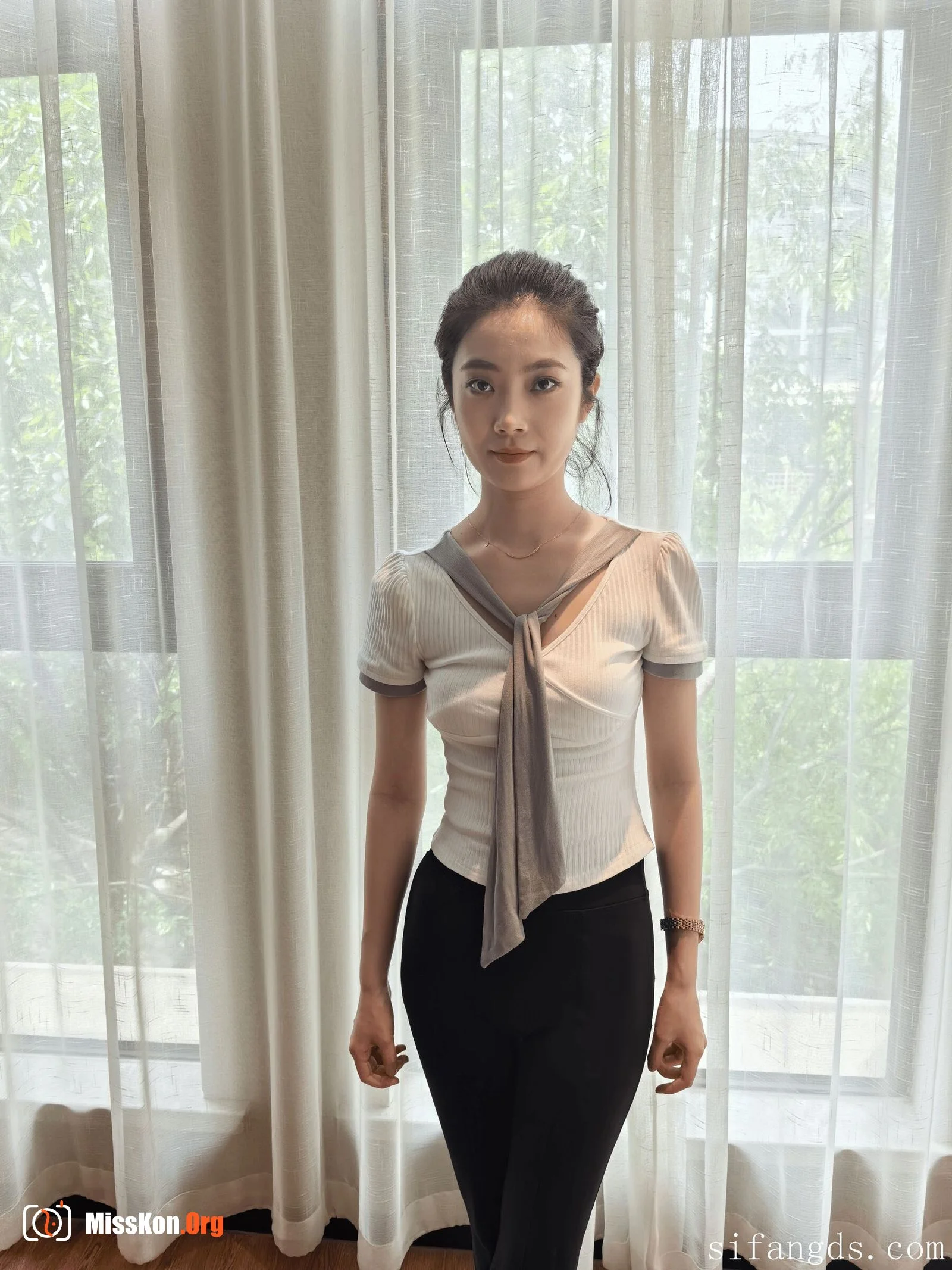 Nude photo set of Chinese model: Qi Qi - Photo 7
