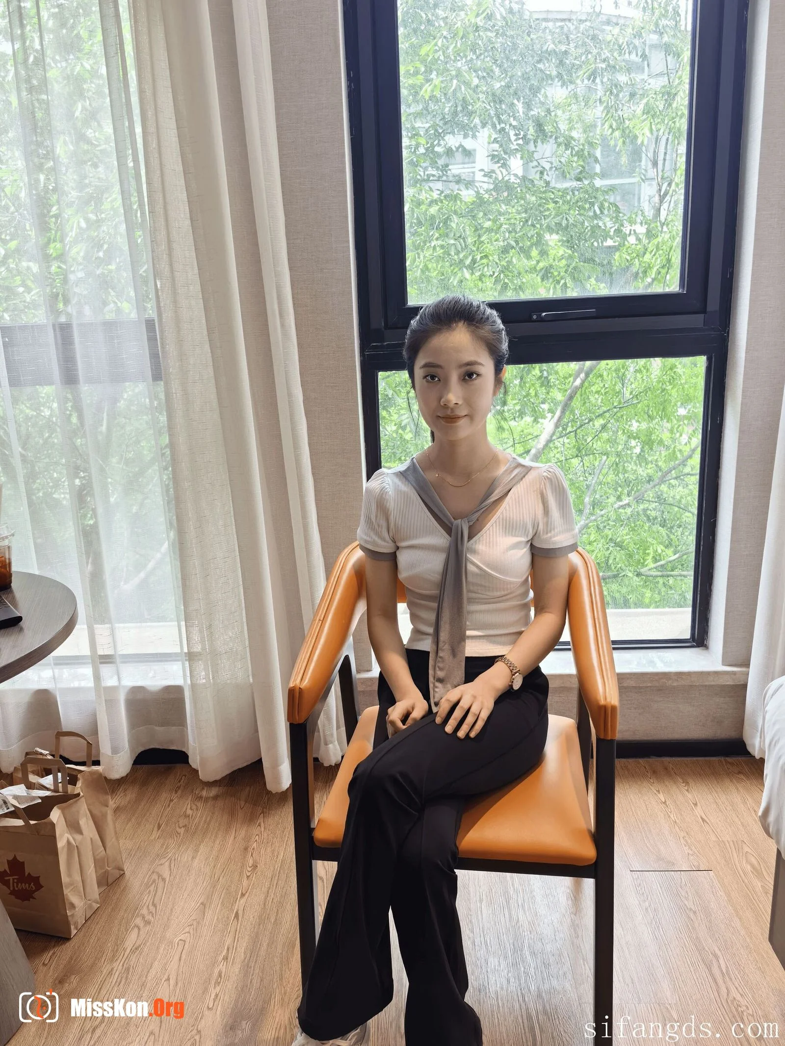 Nude photo set of Chinese model: Qi Qi - Photo 9