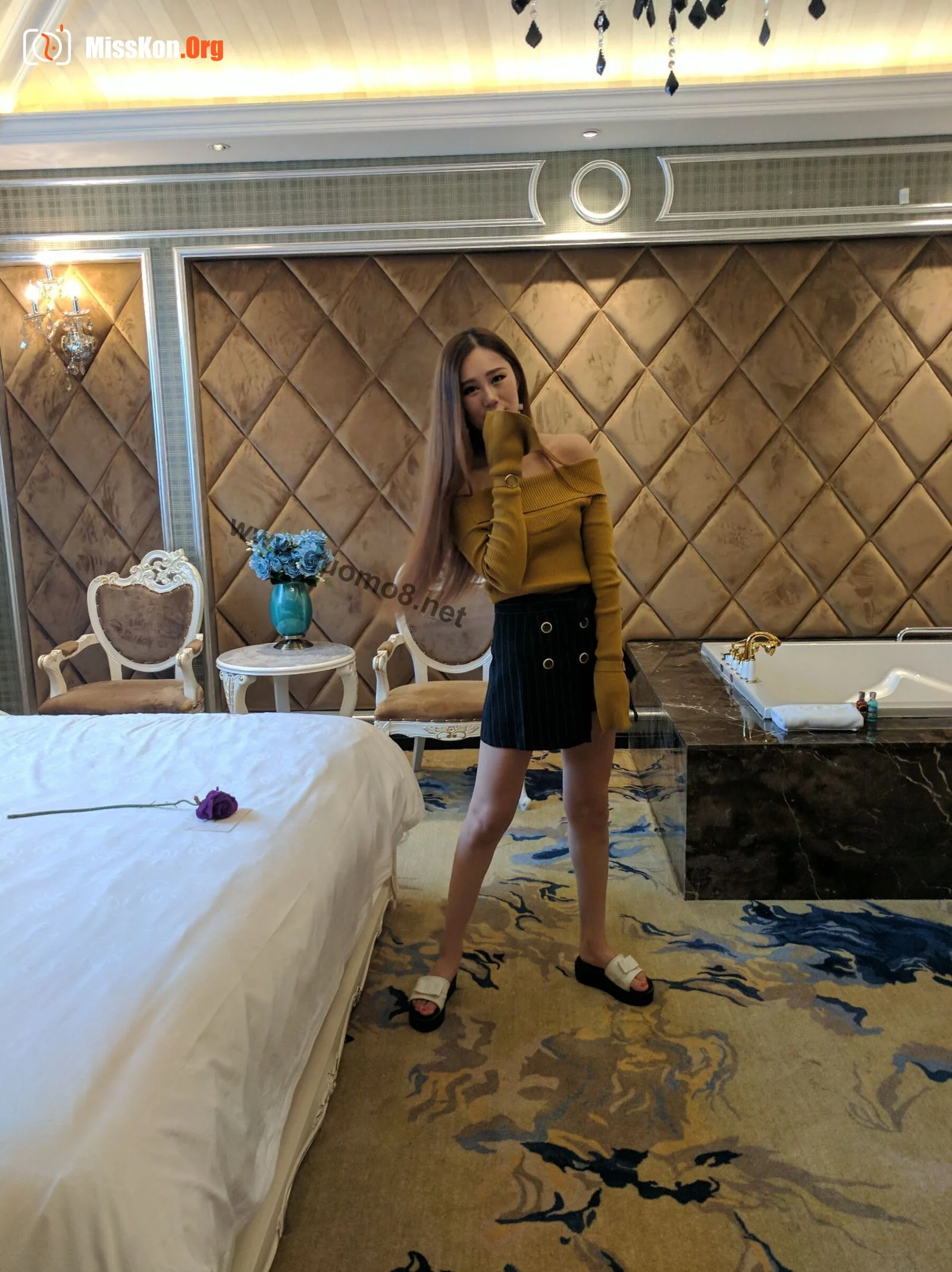 Nude photo set of Chinese model: Qianxue (2017-08-20) - Photo 5