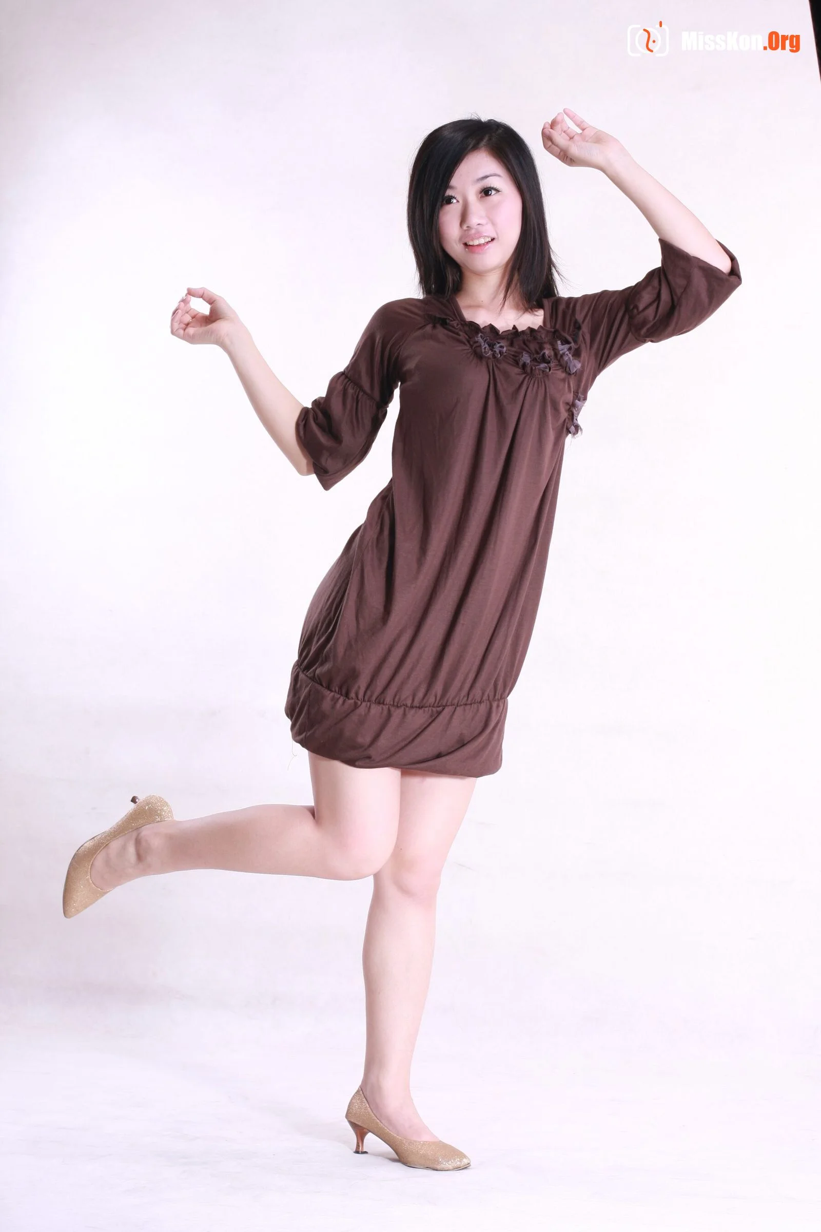 Nude photo set of Chinese model: Qu Qi (2007-12-12) - Photo 13