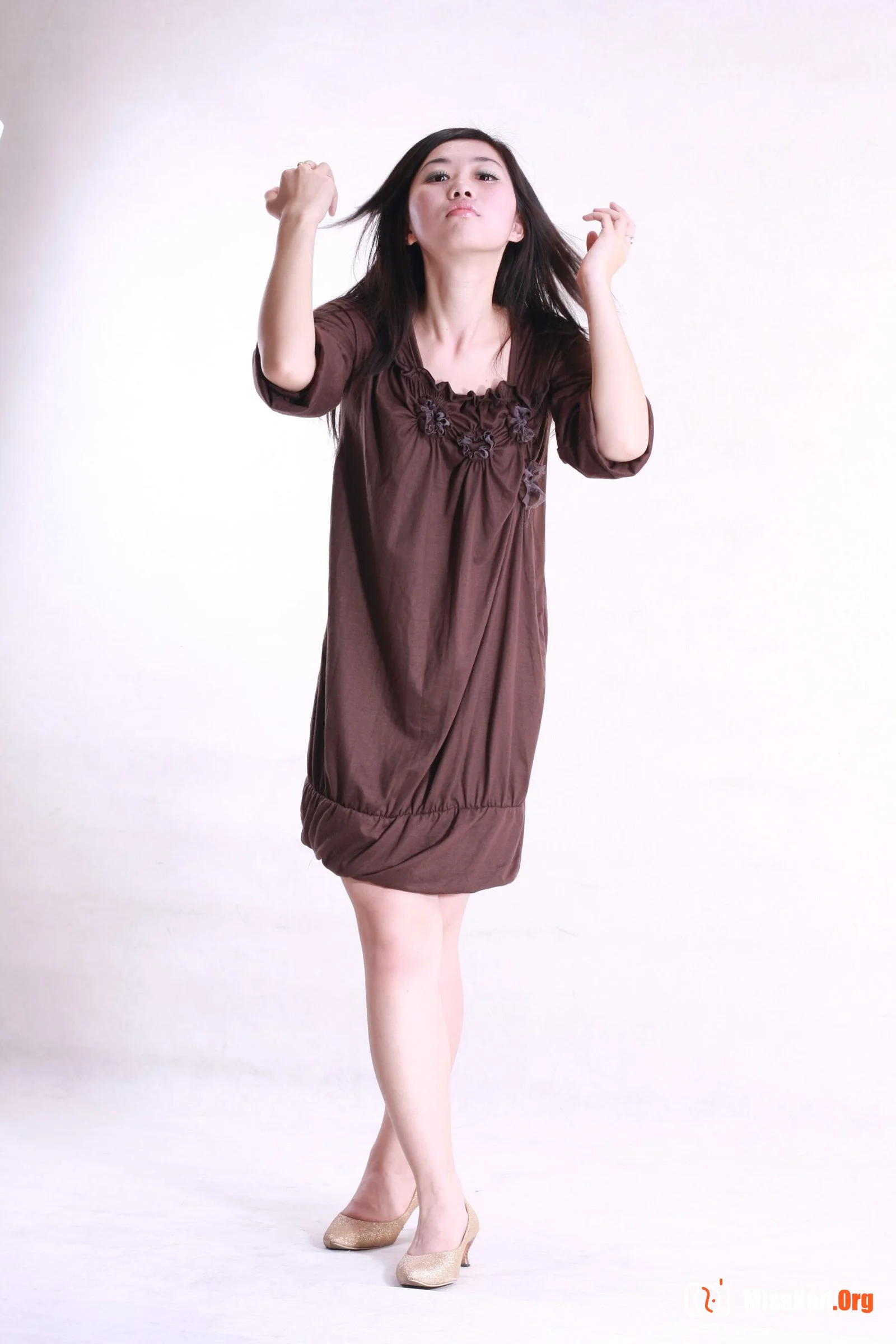 Nude photo set of Chinese model: Qu Qi (2007-12-12) - Photo 19