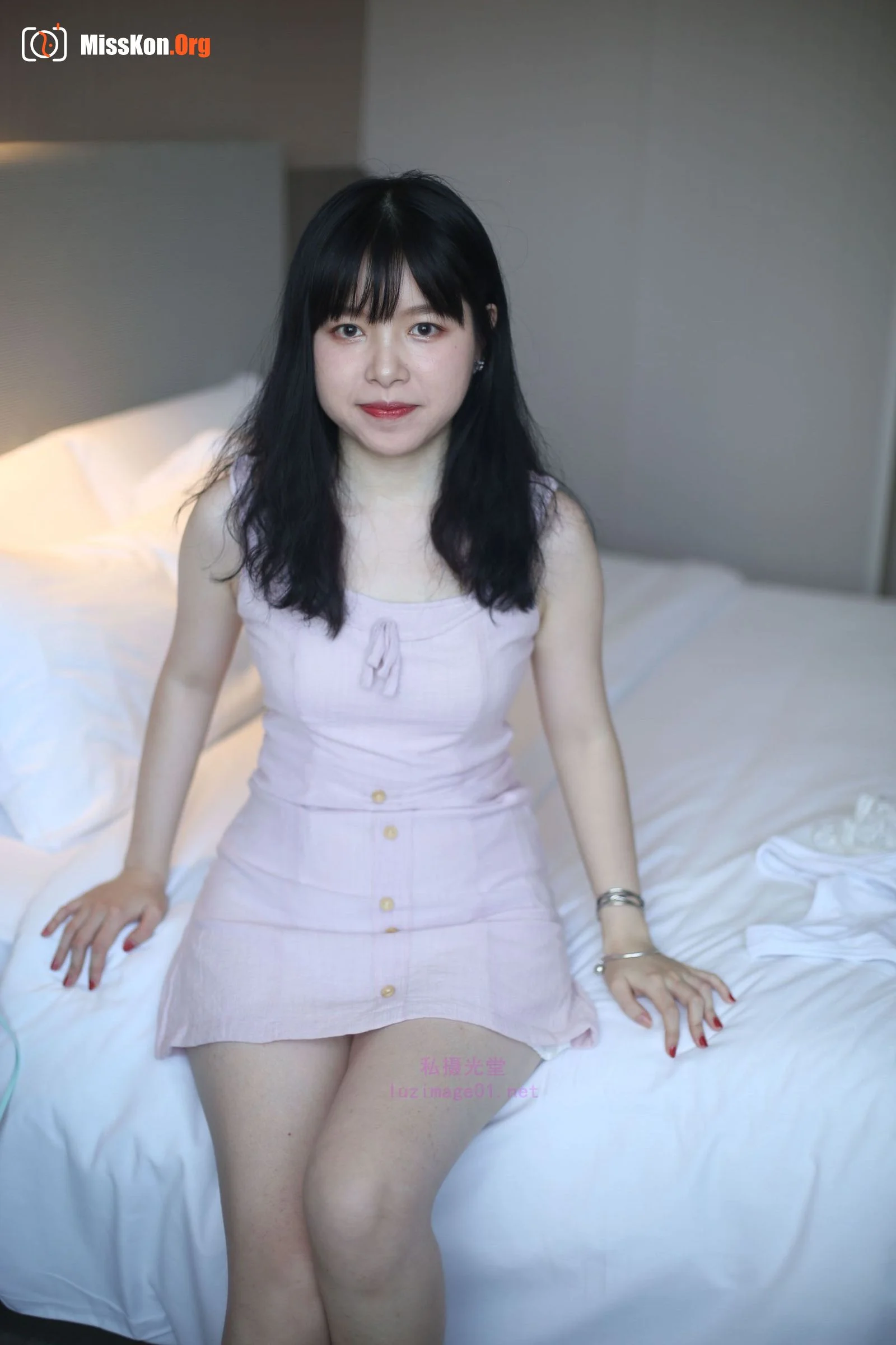 Nude photo set of Chinese model: Really (2020-07-18) - Photo 11