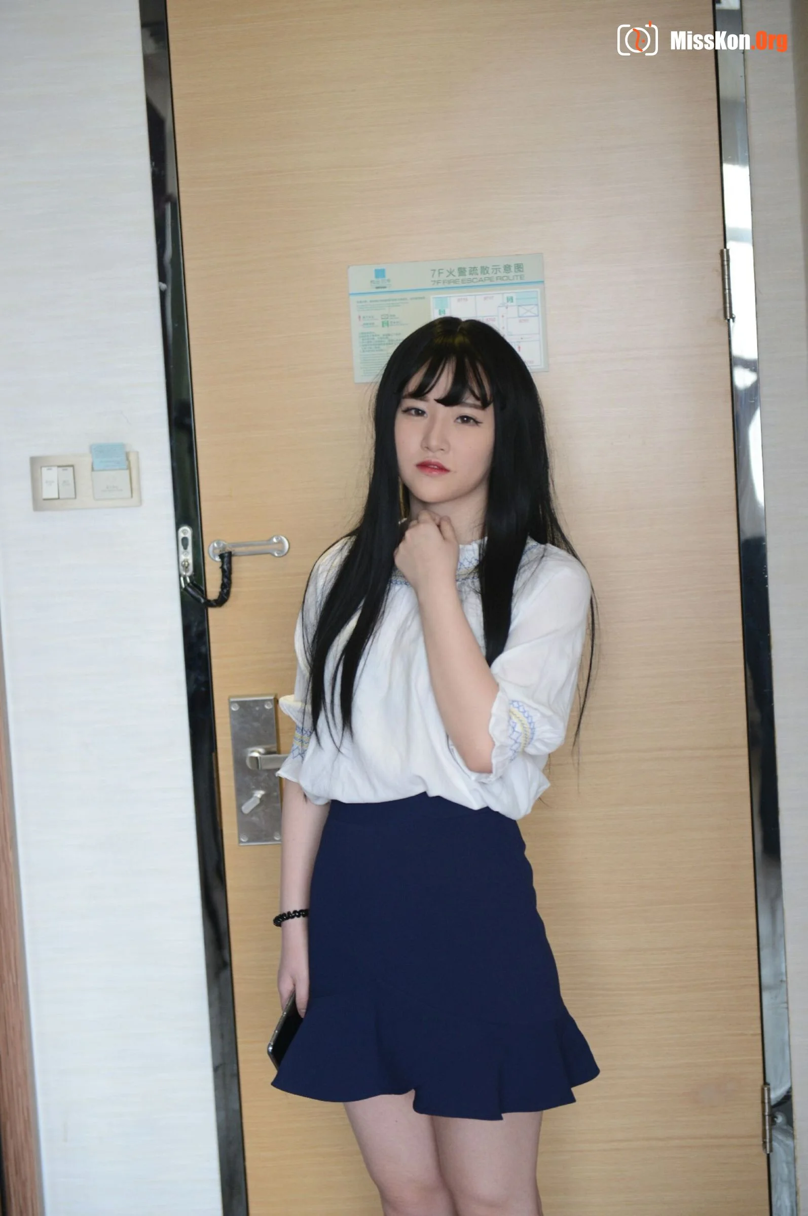 Nude photo set of Chinese model: Ruolan (2017-03-25) - Photo 8