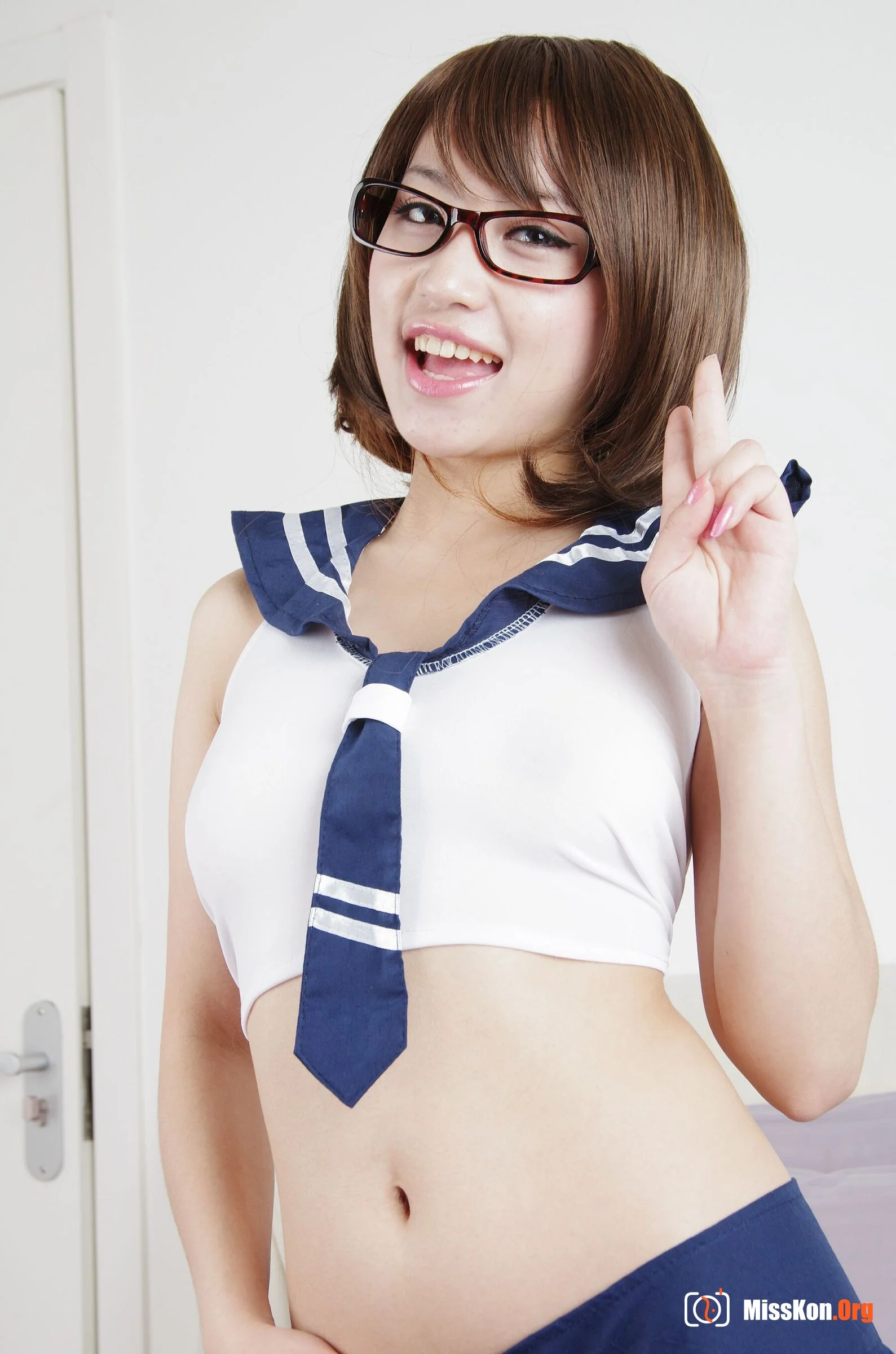 Nude photo set of Chinese model: Shanshan (2011-05-01) - Photo 14