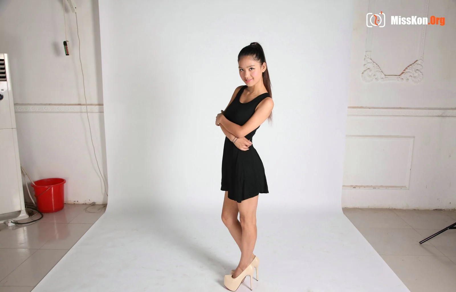 Nude photo set of Chinese model: Shanshan (2013-08-04) - Photo 4