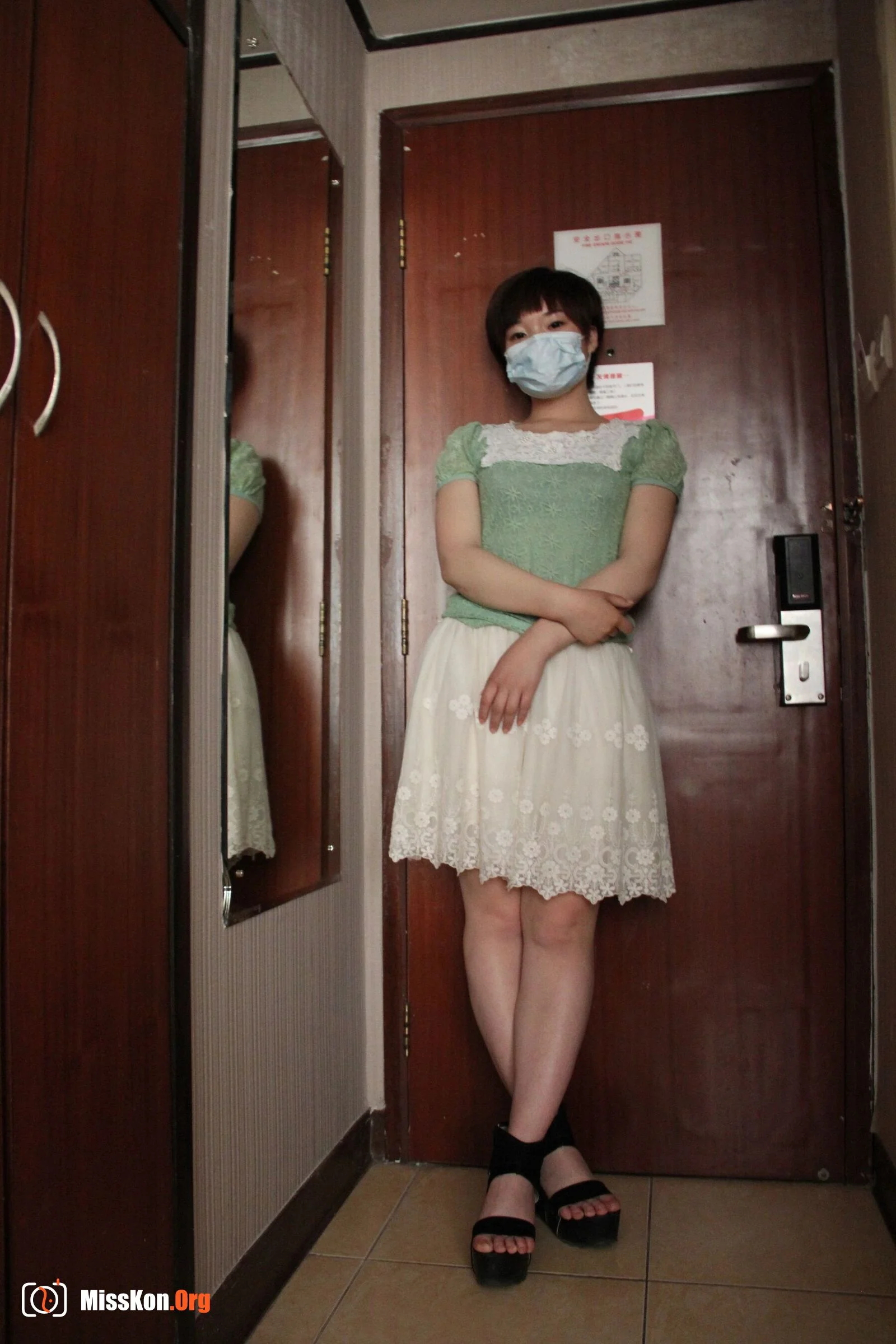 国模雪丽大尺度人体私拍套图（2015-02-13） - 照片 5