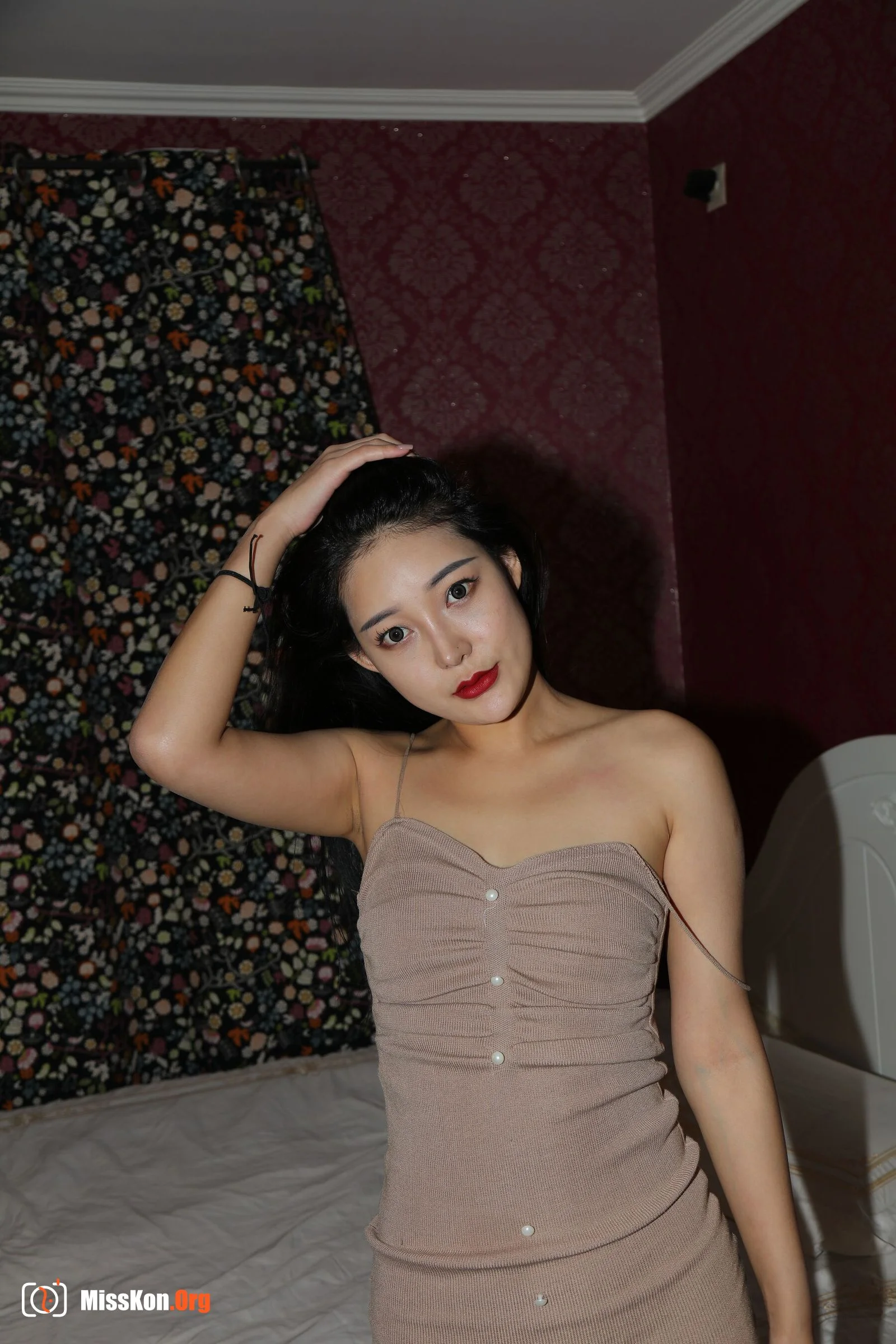Nude photo set of Chinese model: Show Poetry (2020-11-19) - Photo 19