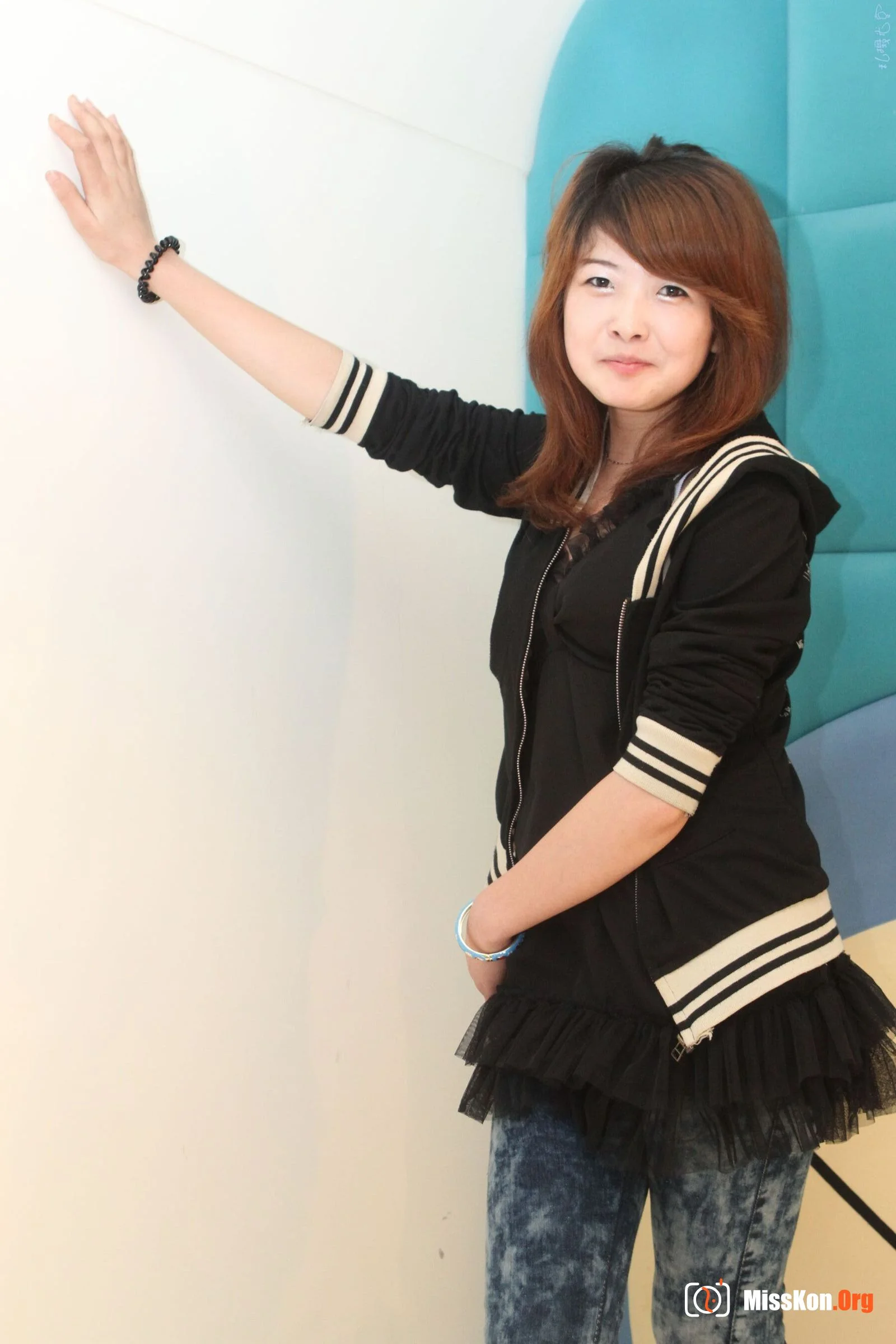 Nude photo set of Chinese model: Slowly (2011-05-23) - Photo 5