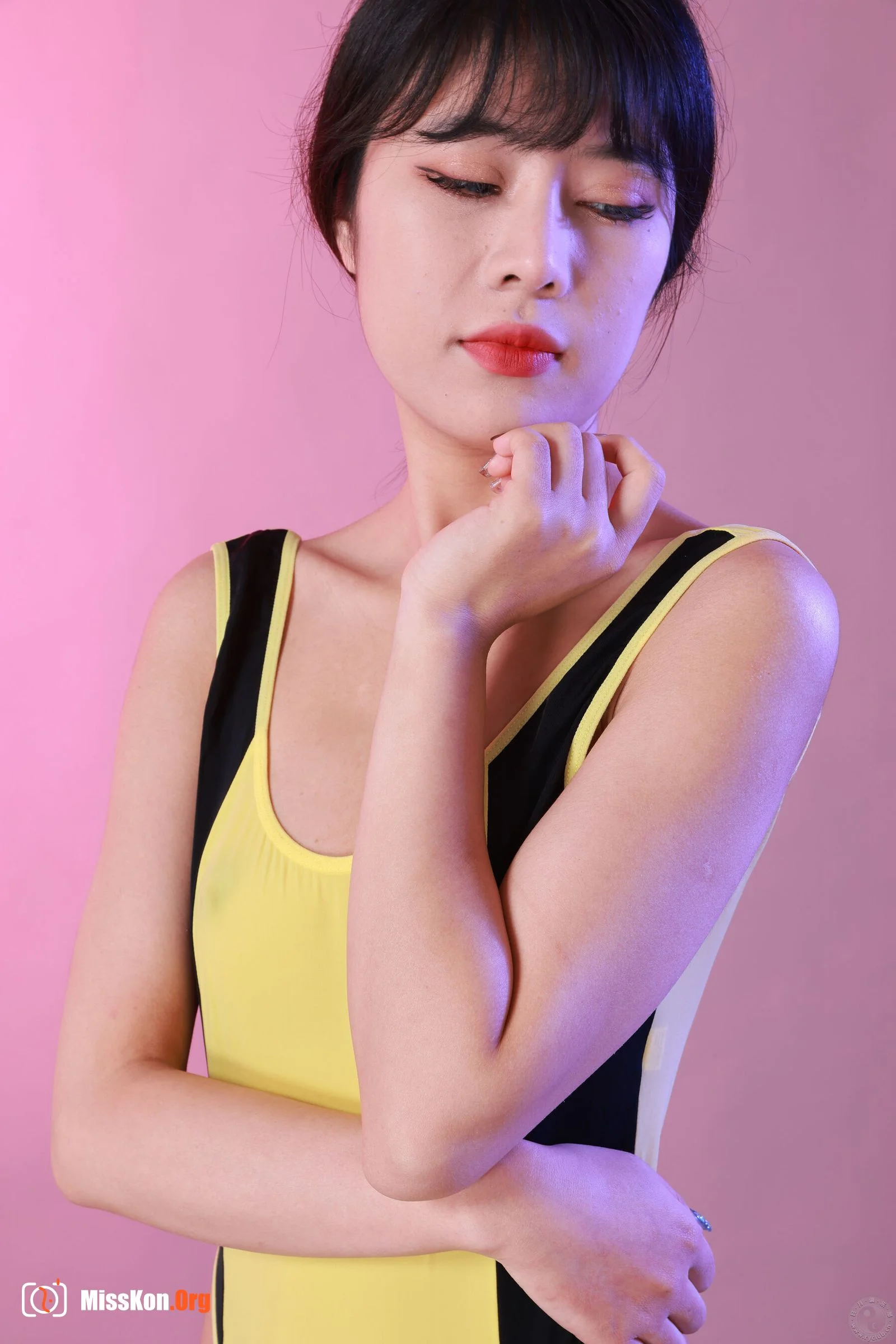 Nude photo set of Chinese model: Small ring - Photo 6