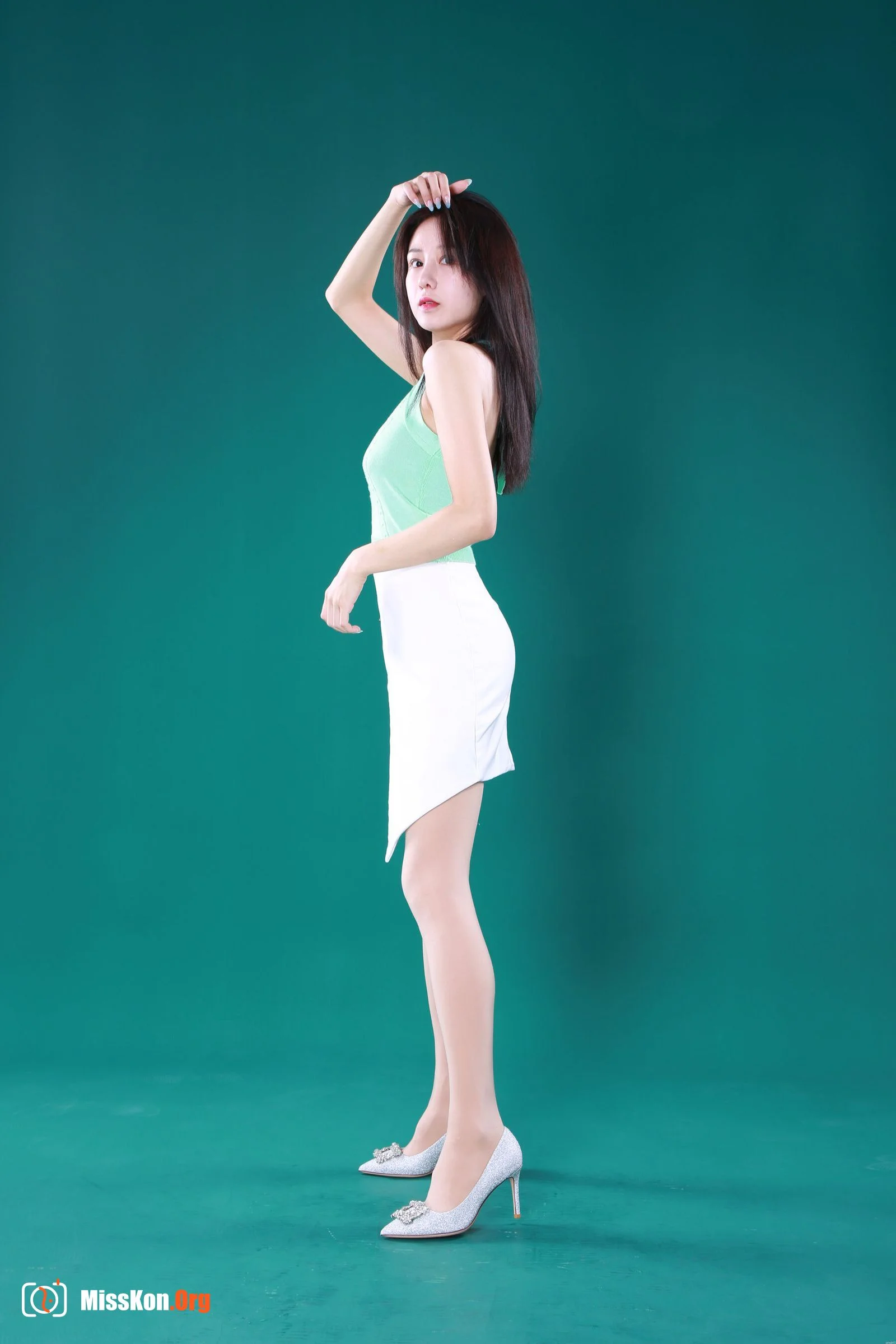 Nude photo set of Chinese model: Small Scene - Photo 11