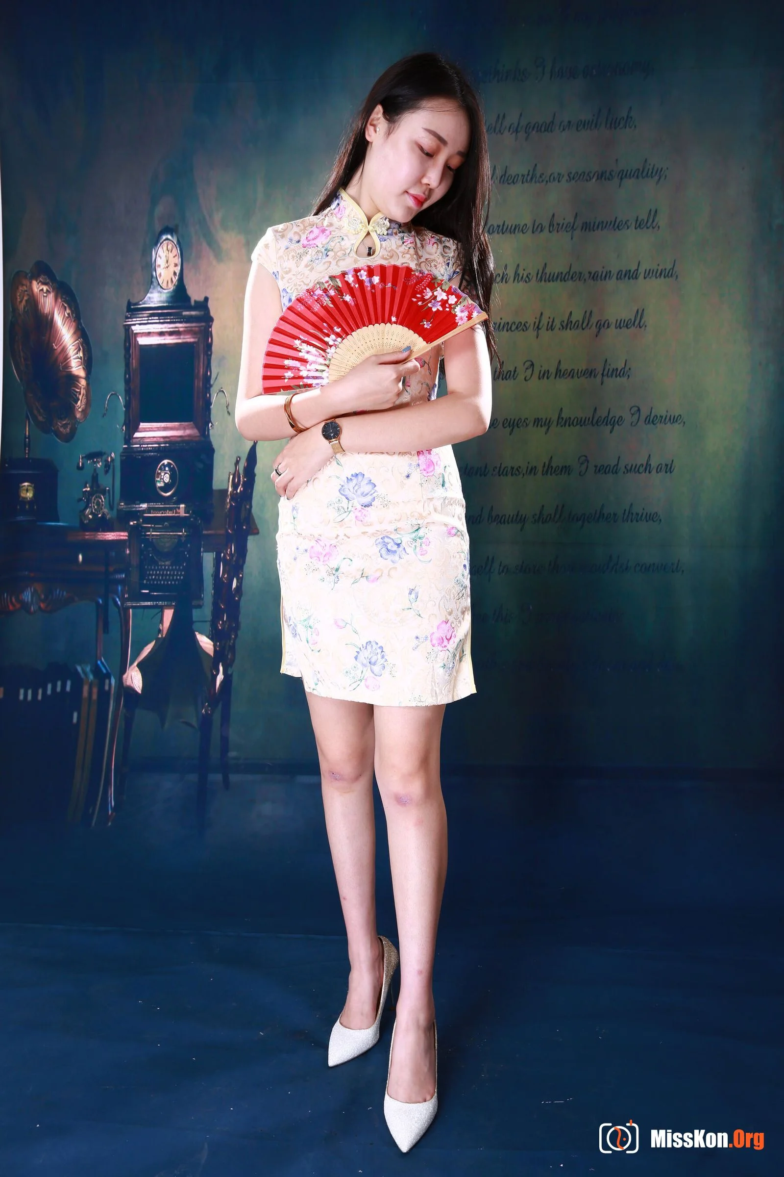 Nude photo set of Chinese model: Small seven - Photo 5