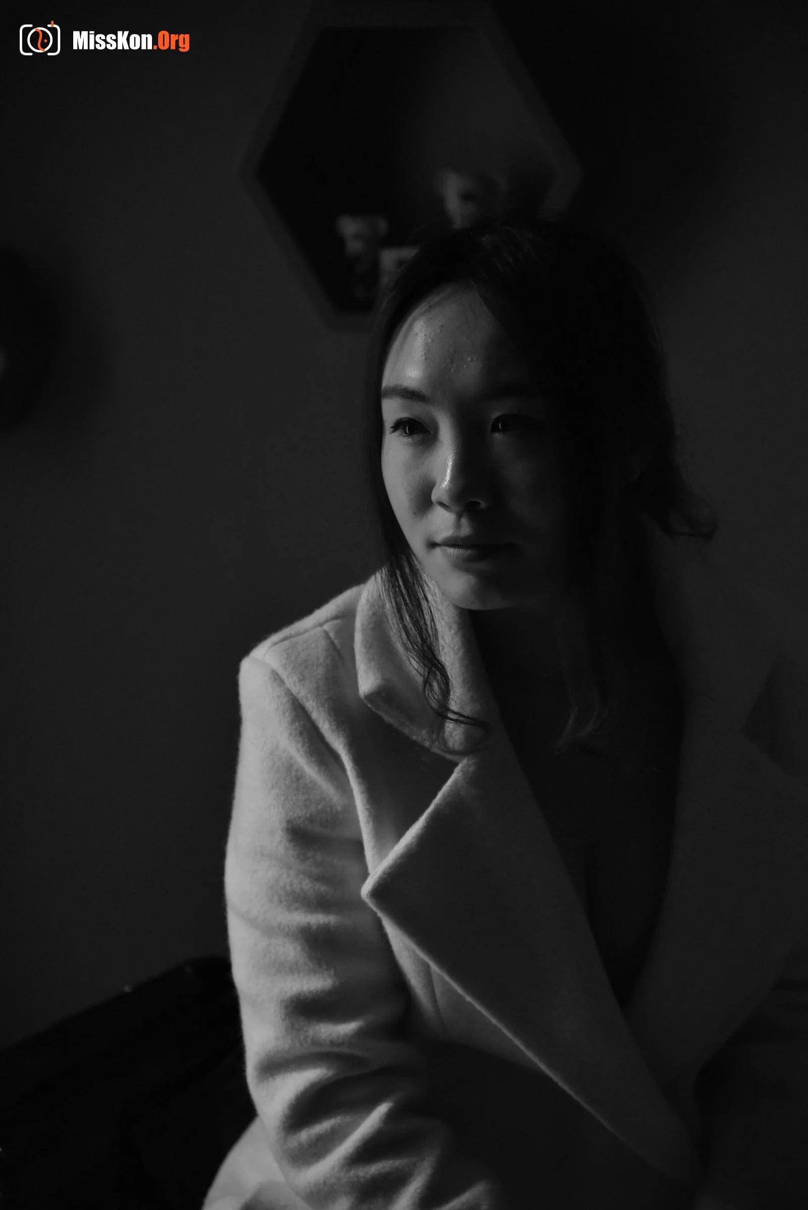 Nude photo set of Chinese model: Small street - Photo 2