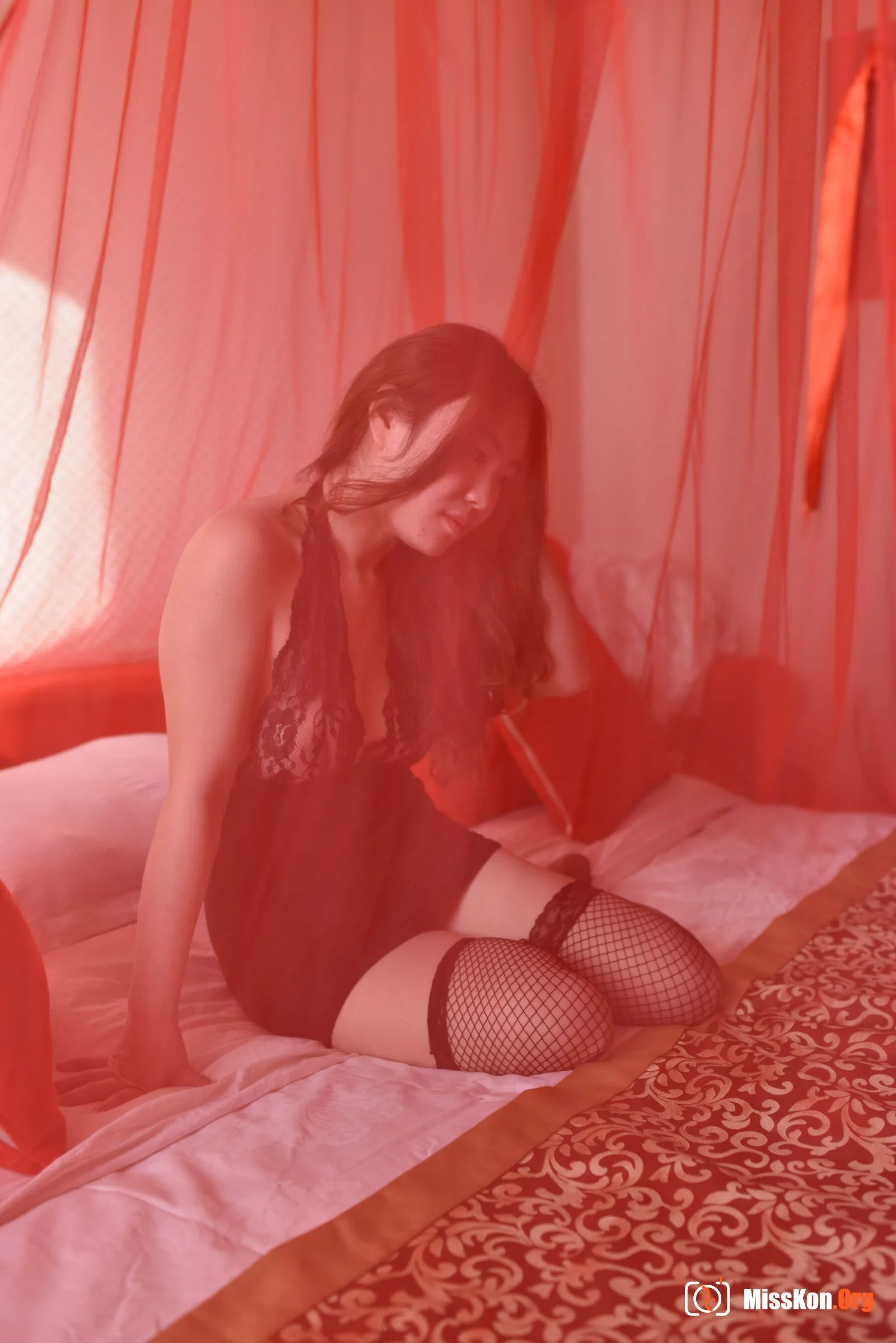 Nude photo set of Chinese model: Small street - Photo 8