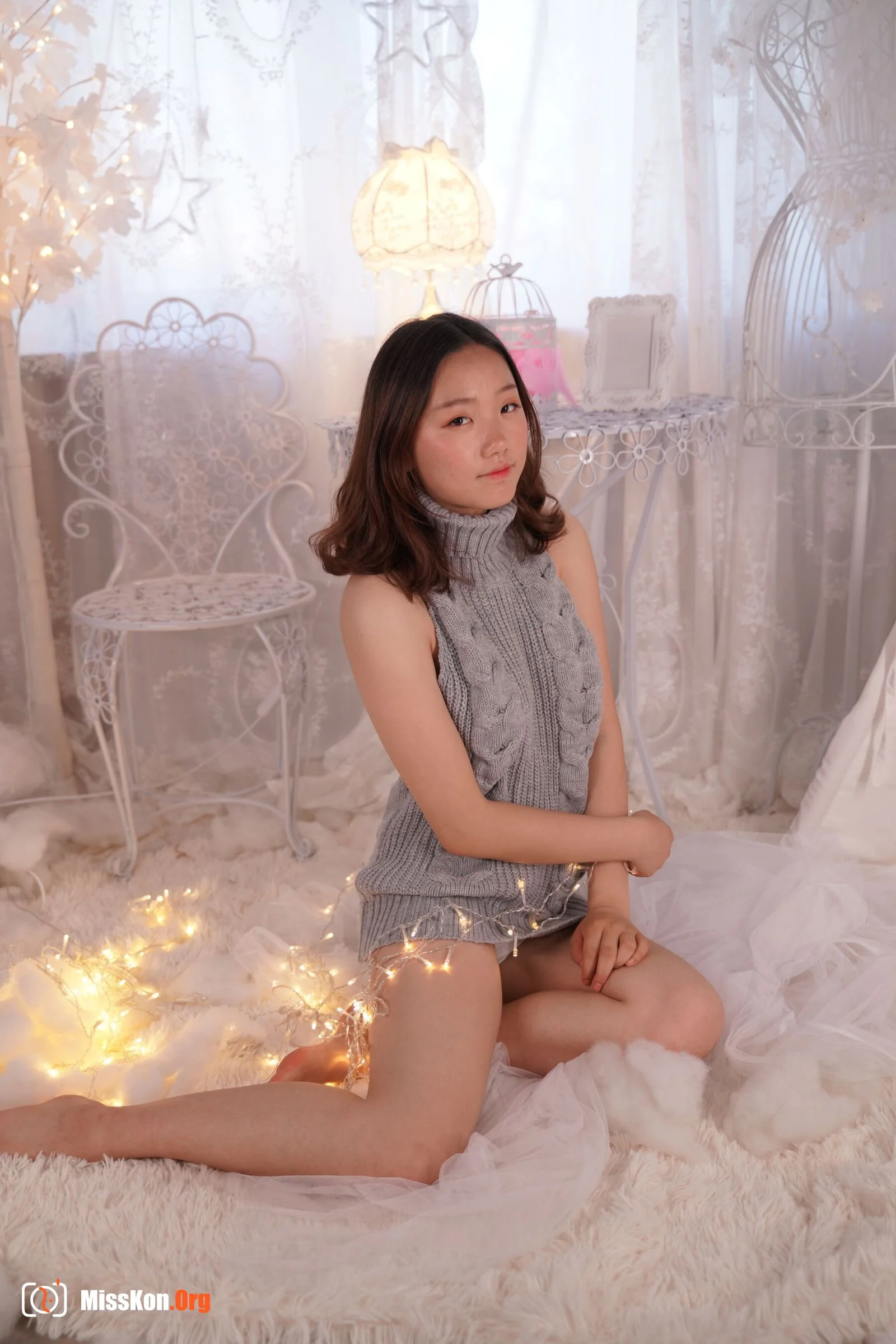 Nude photo set of Chinese model: Strawberry (2019-06-02) - Photo 3