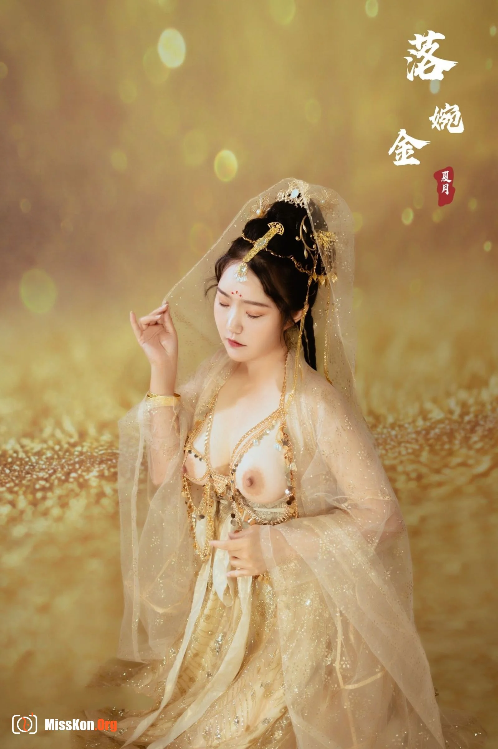 Nude photo set of Chinese model: Summer month - Photo 13