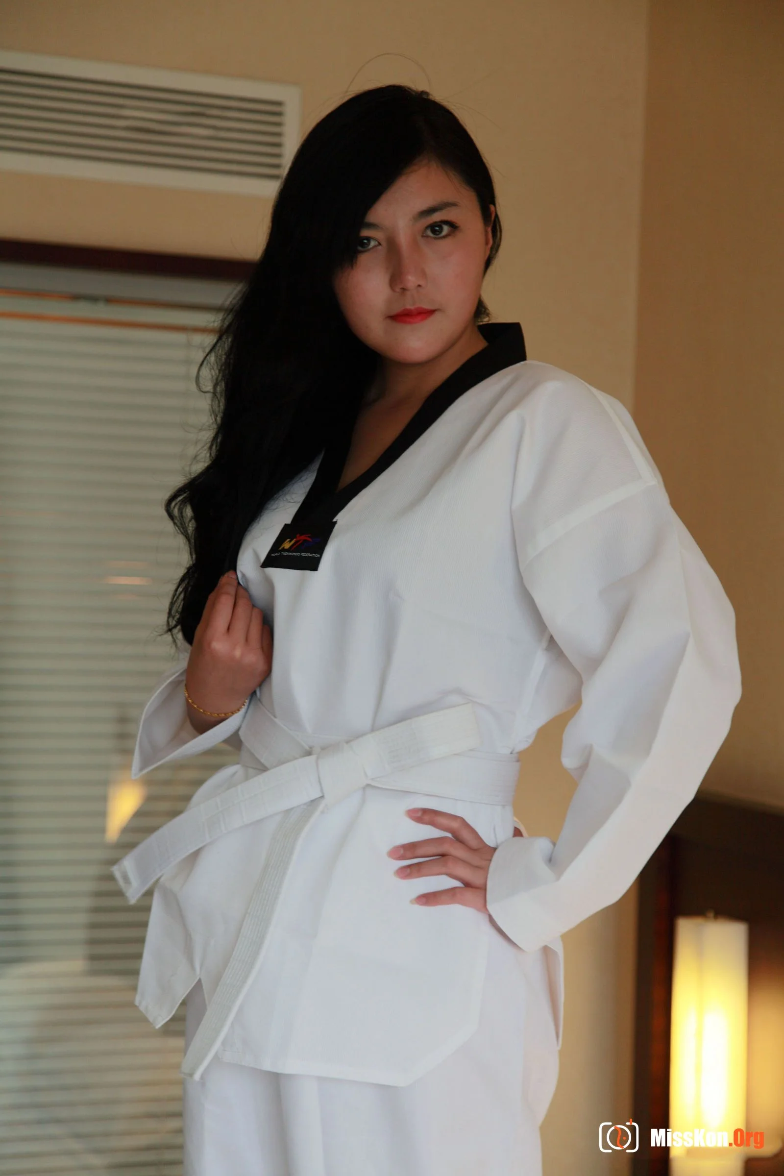 Nude photo set of Chinese model: Sunny afternoon (2013-04-27) - Photo 8