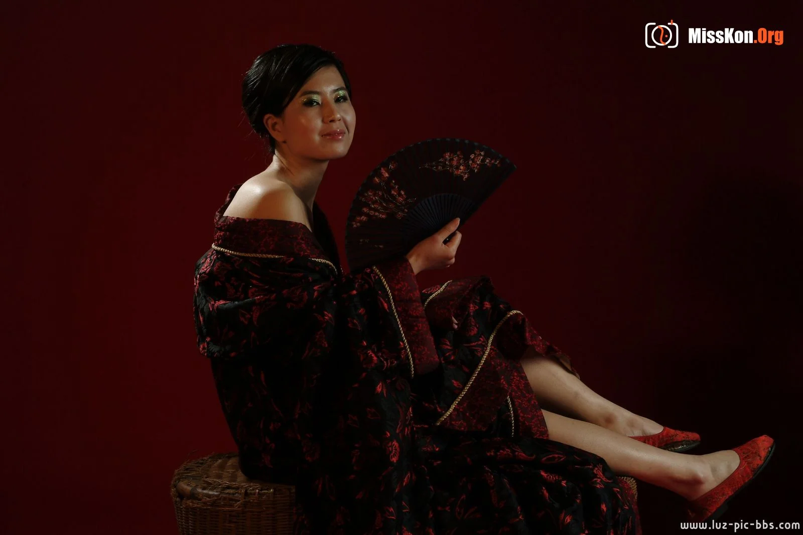 Nude photo set of Chinese model: Tian Hong (2008-02-22) - Photo 14