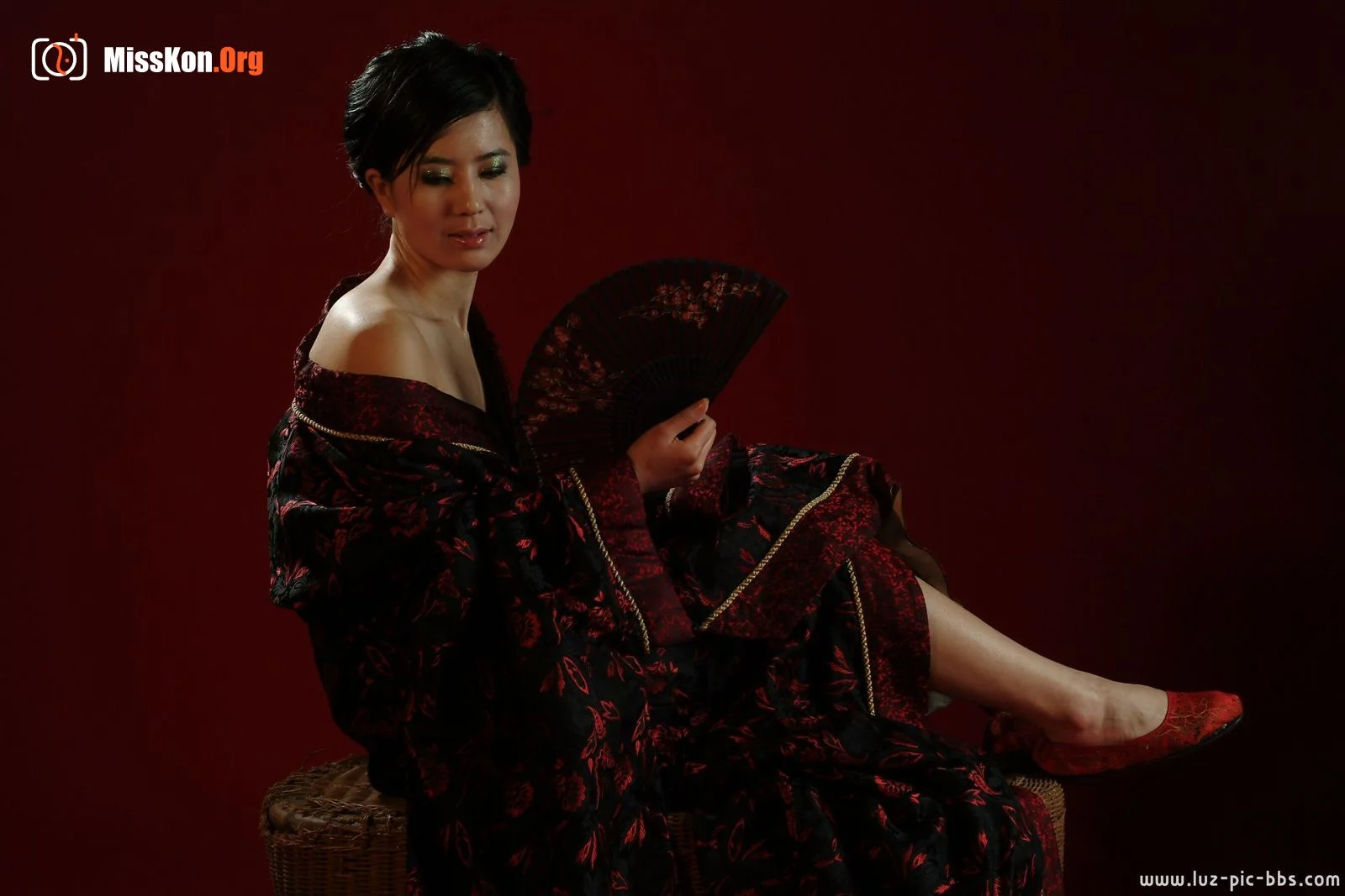 Nude photo set of Chinese model: Tian Hong (2008-02-22) - Photo 16