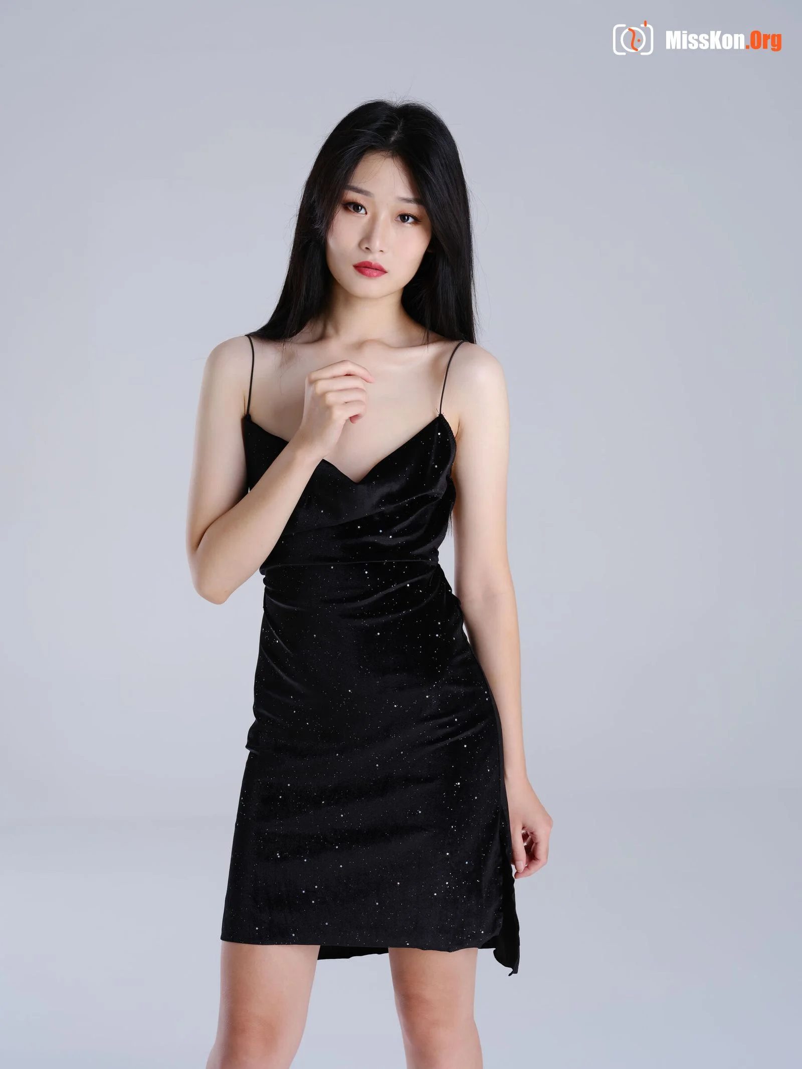 Nude photo set of Chinese model: True (2021-08-26) - Photo 10