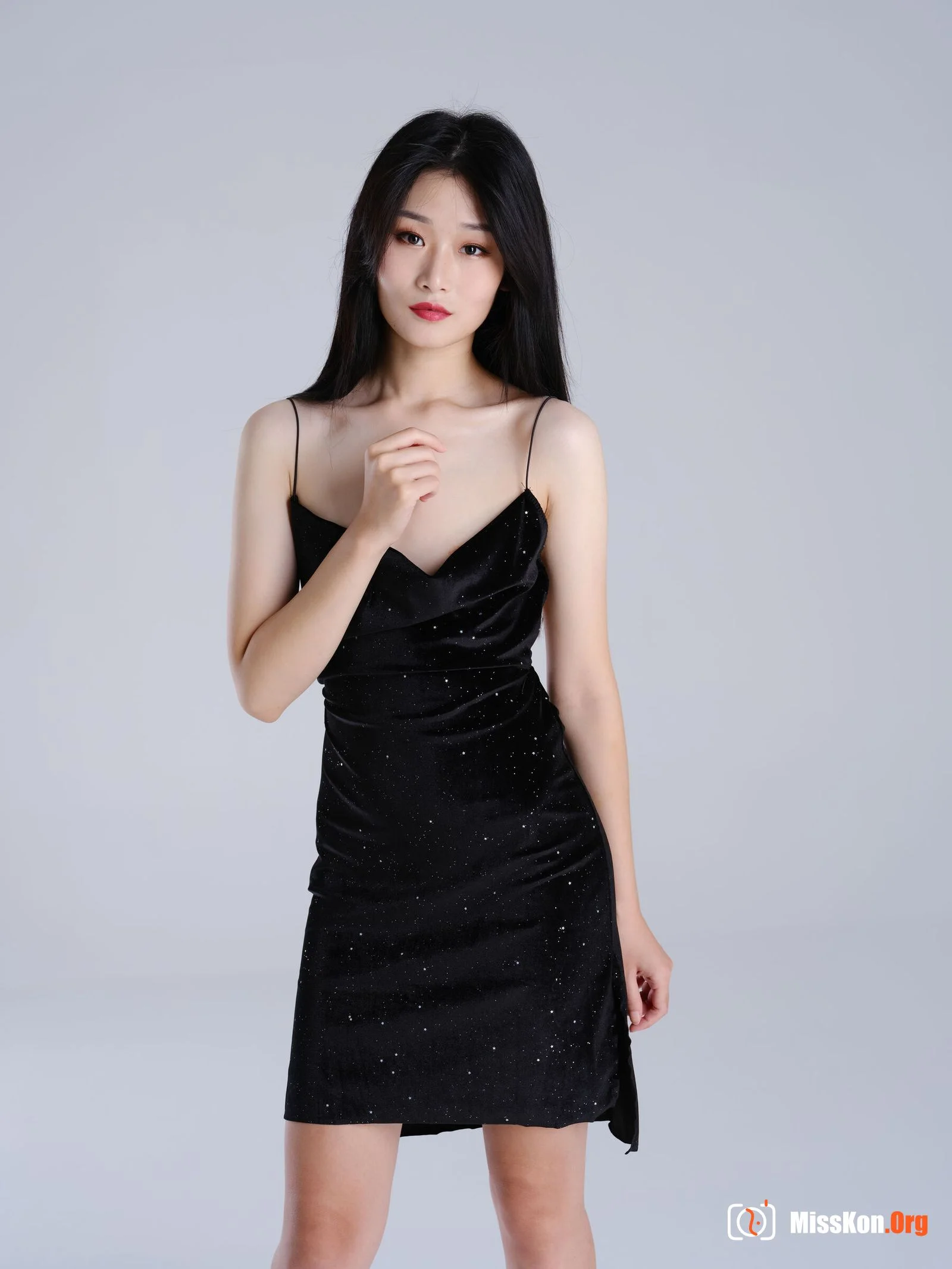 Nude photo set of Chinese model: True (2021-08-26) - Photo 13