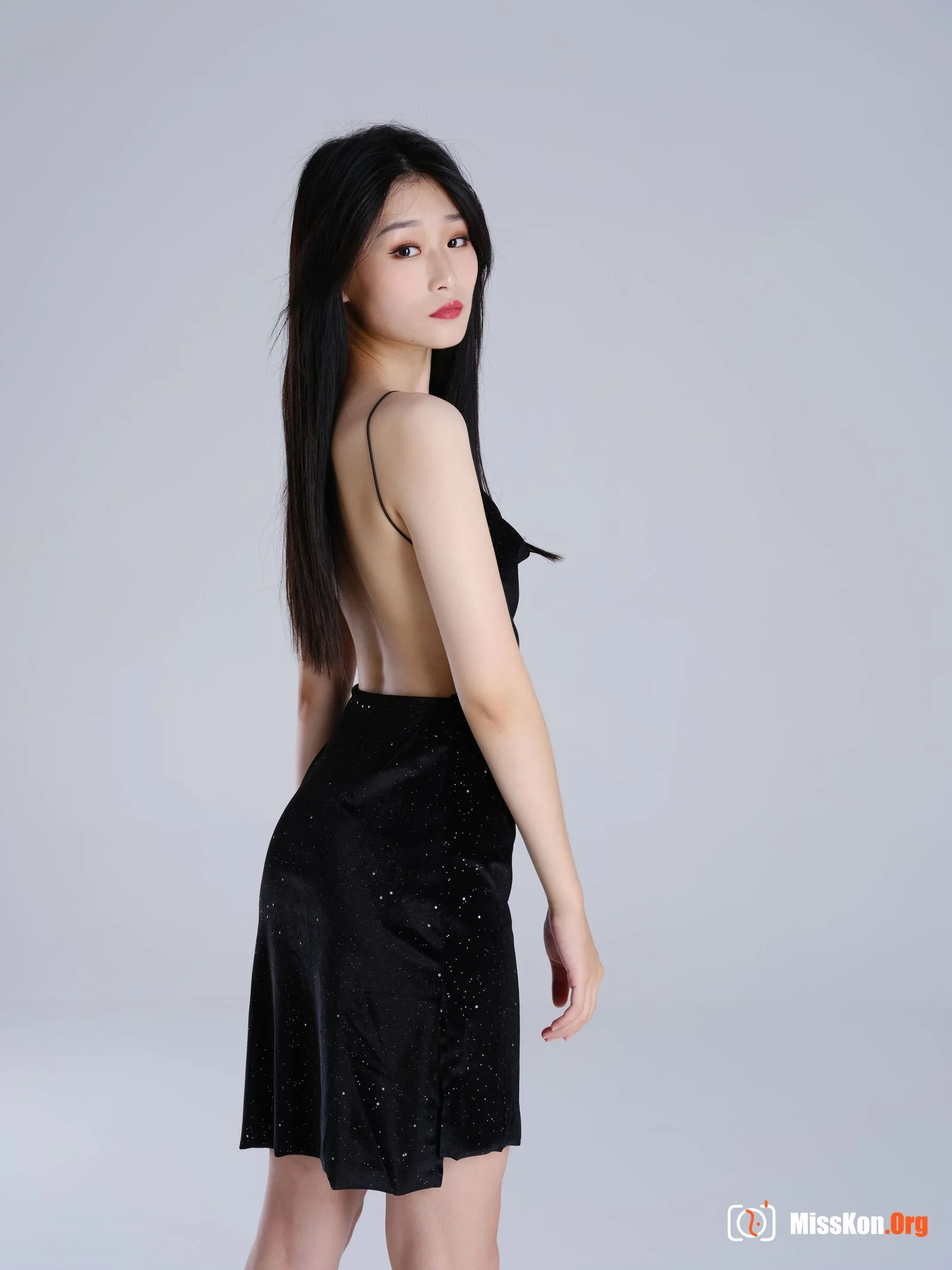Nude photo set of Chinese model: True (2021-08-26) - Photo 17