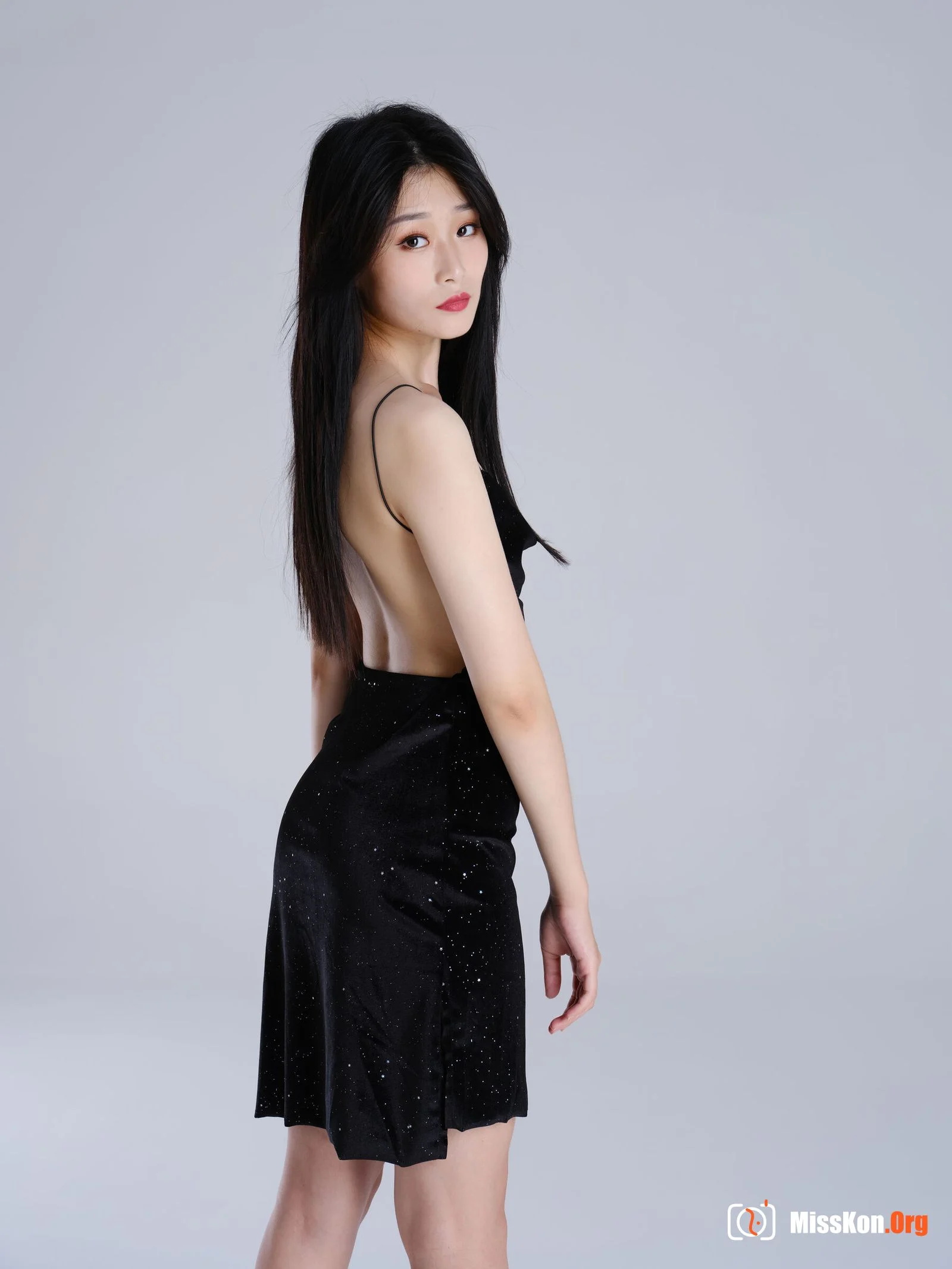Nude photo set of Chinese model: True (2021-08-26) - Photo 18