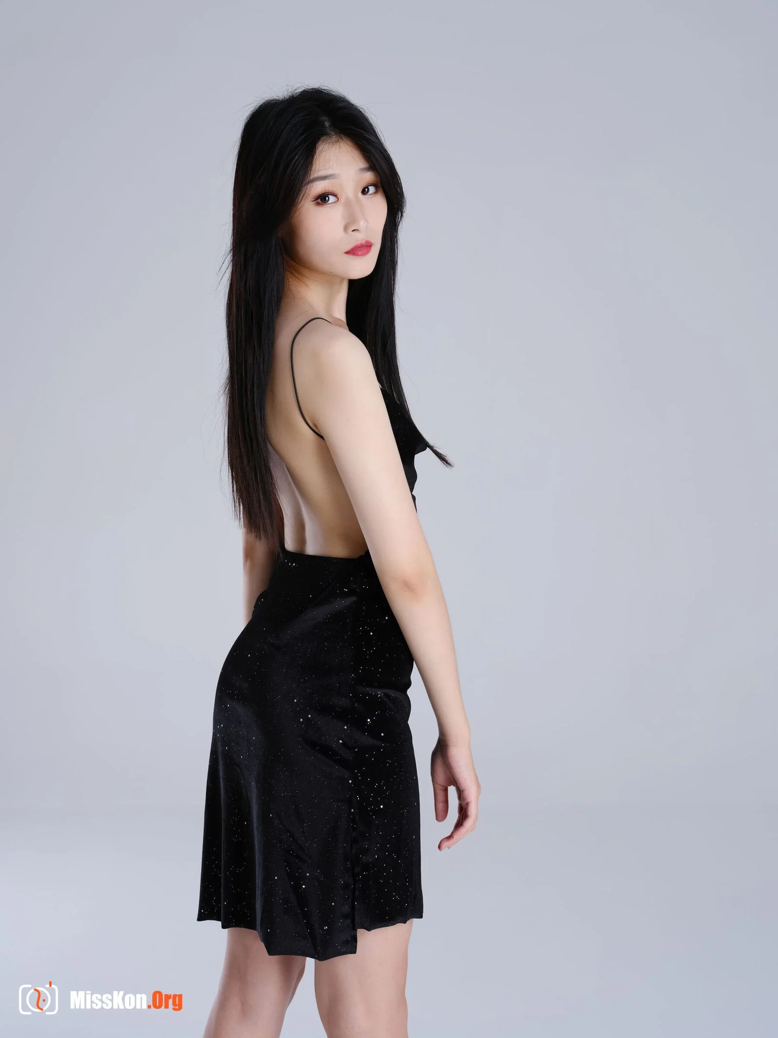 Nude photo set of Chinese model: True (2021-08-26) - Photo 19
