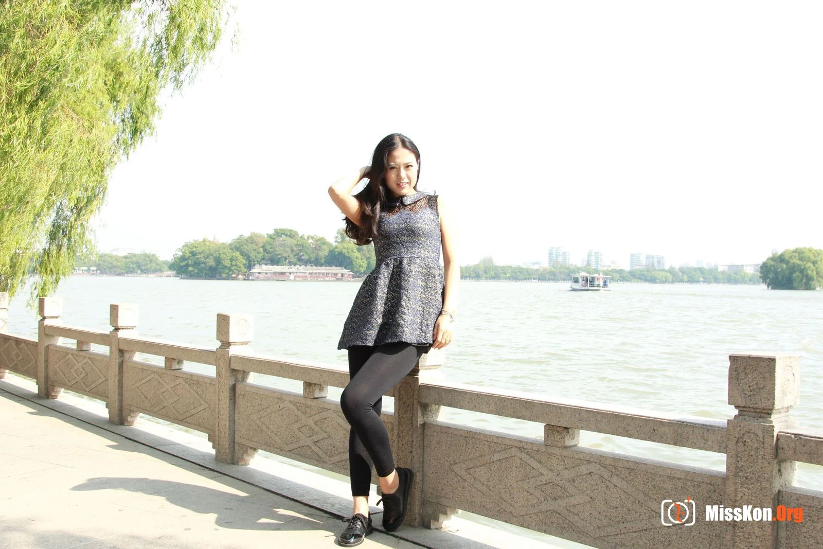 Nude photo set of Chinese model: Ulan Lan (2013-11-01) - Photo 10