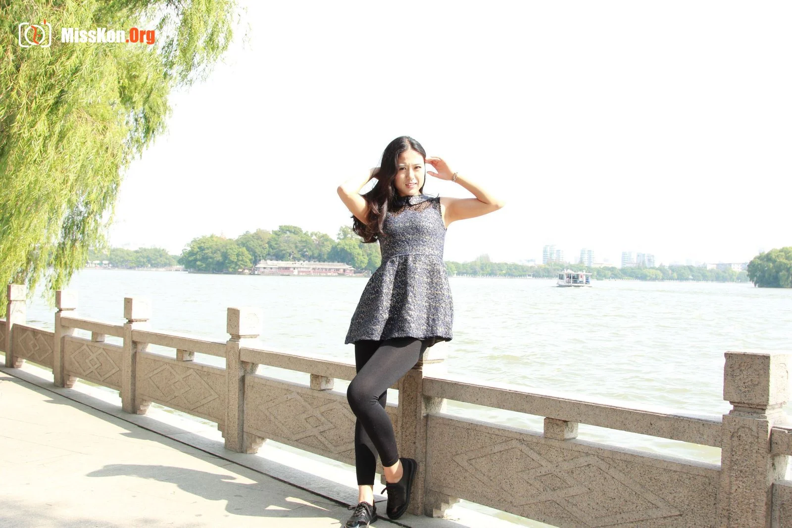 Nude photo set of Chinese model: Ulan Lan (2013-11-01) - Photo 11