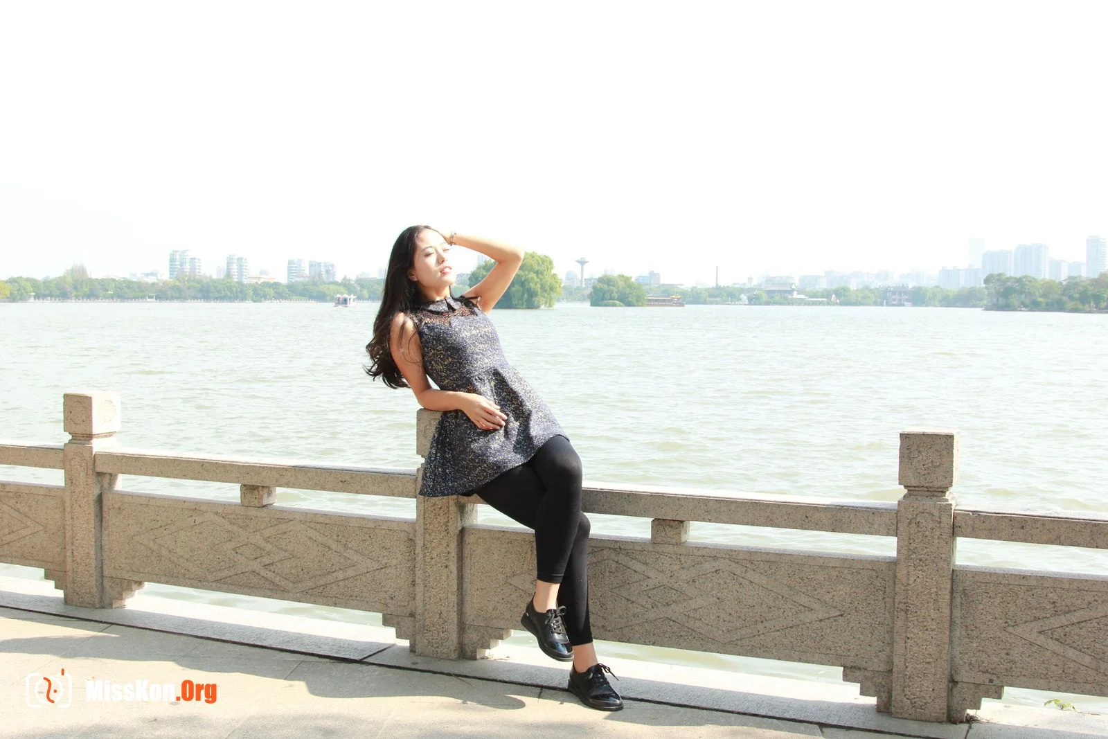 Nude photo set of Chinese model: Ulan Lan (2013-11-01) - Photo 13