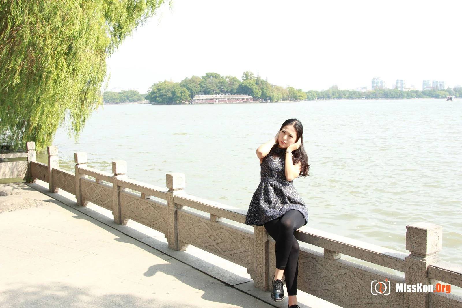 Nude photo set of Chinese model: Ulan Lan (2013-11-01) - Photo 15