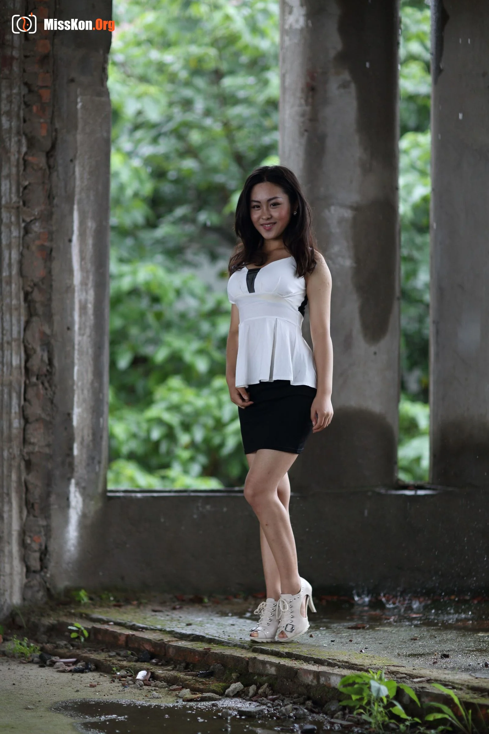 Nude photo set of Chinese model: Wang Le (2012-06-22) - Photo 7