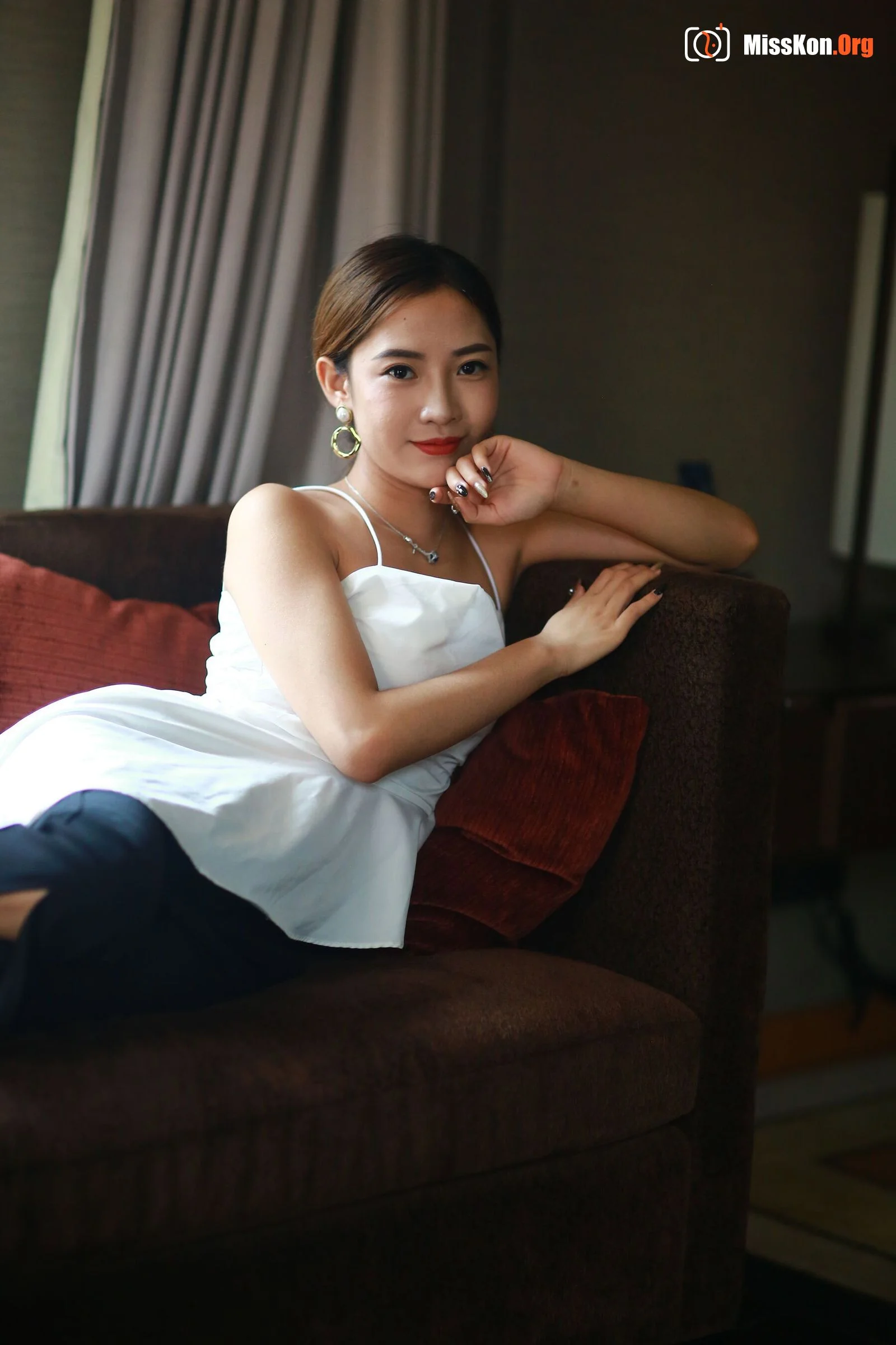Nude photo set of Chinese model: Wang Xuan (2018-05-14) - Photo 12