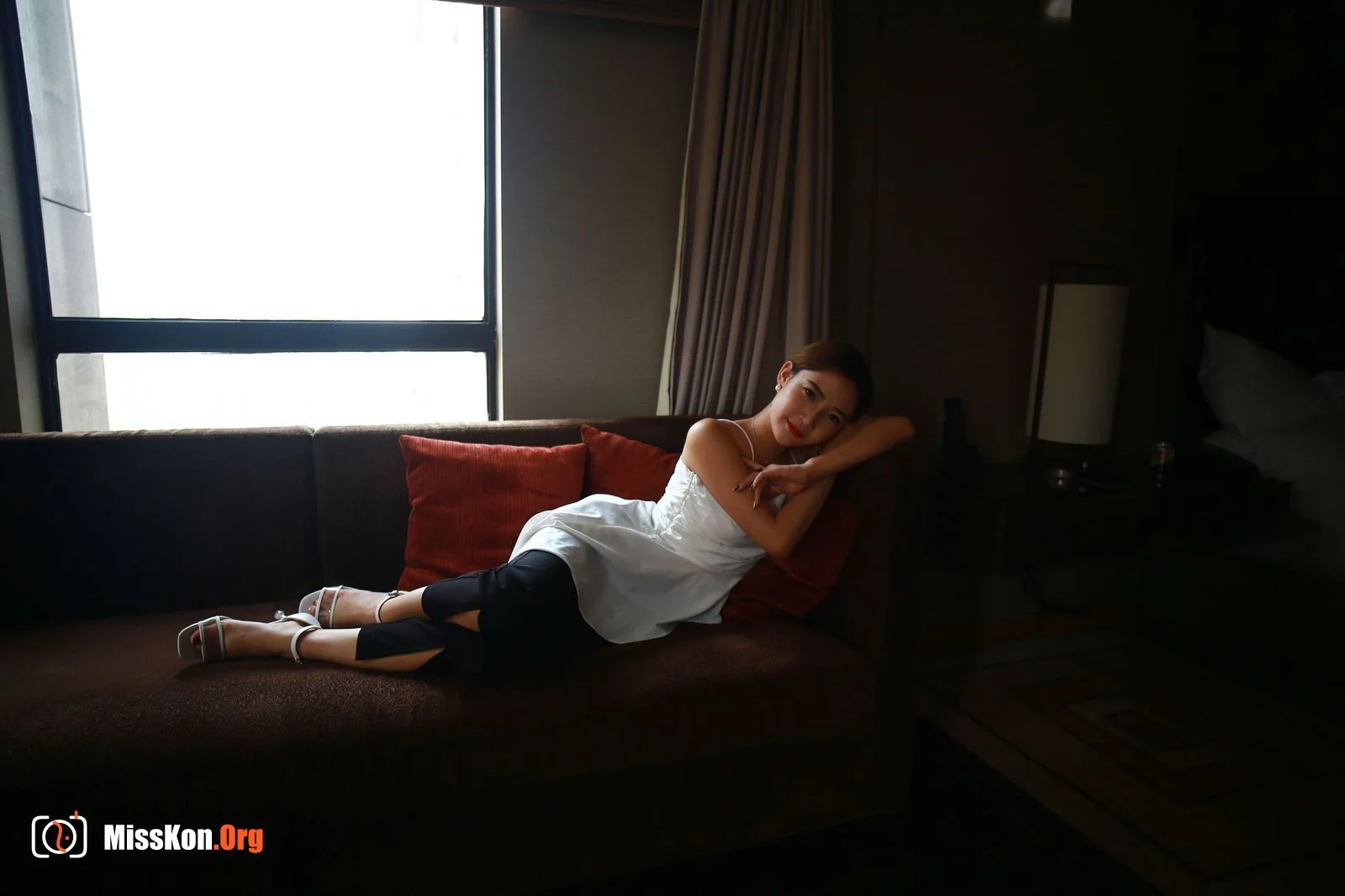 Nude photo set of Chinese model: Wang Xuan (2018-05-14) - Photo 17