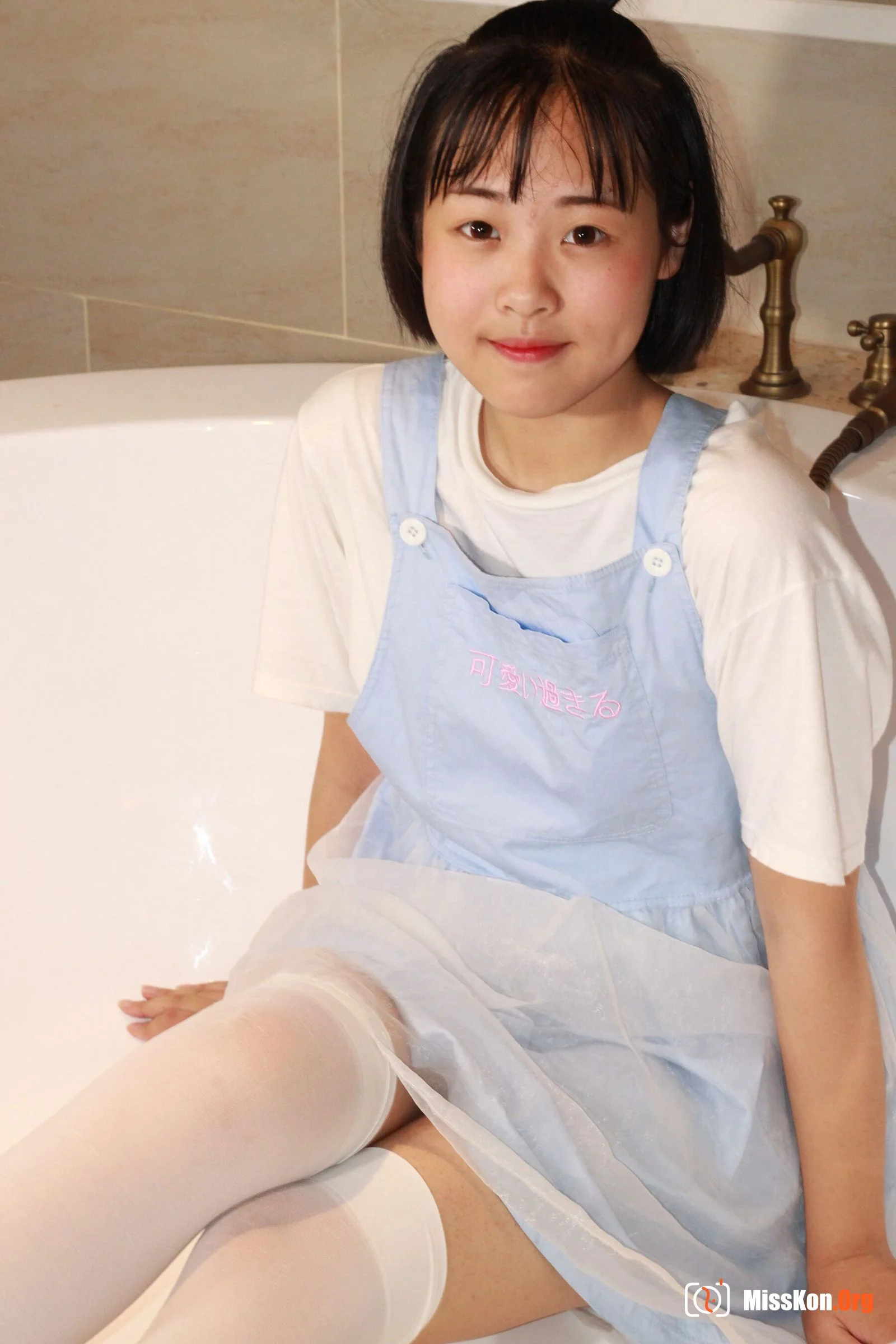 Nude photo set of Chinese model: Wei Wei (2016-07-14) - Photo 11
