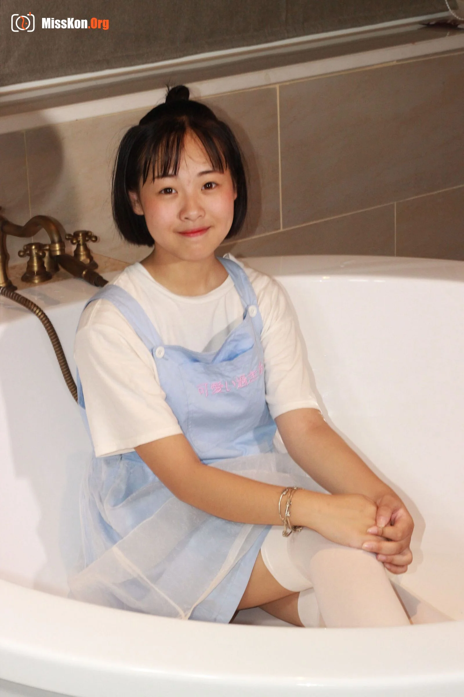 Nude photo set of Chinese model: Wei Wei (2016-07-14) - Photo 12