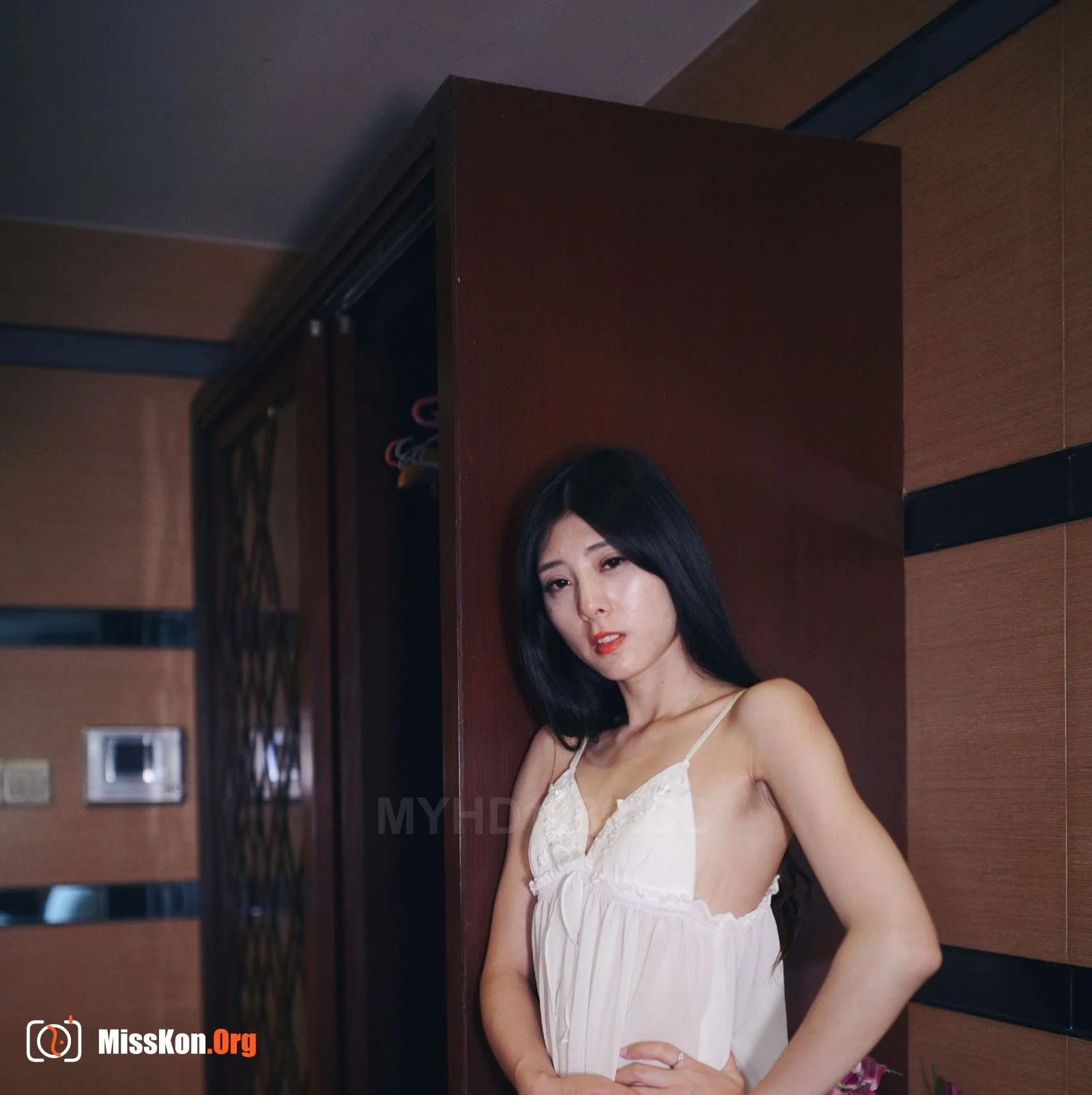 Nude photo set of Chinese model: Wu Ruo (2017-05-17) - Photo 12