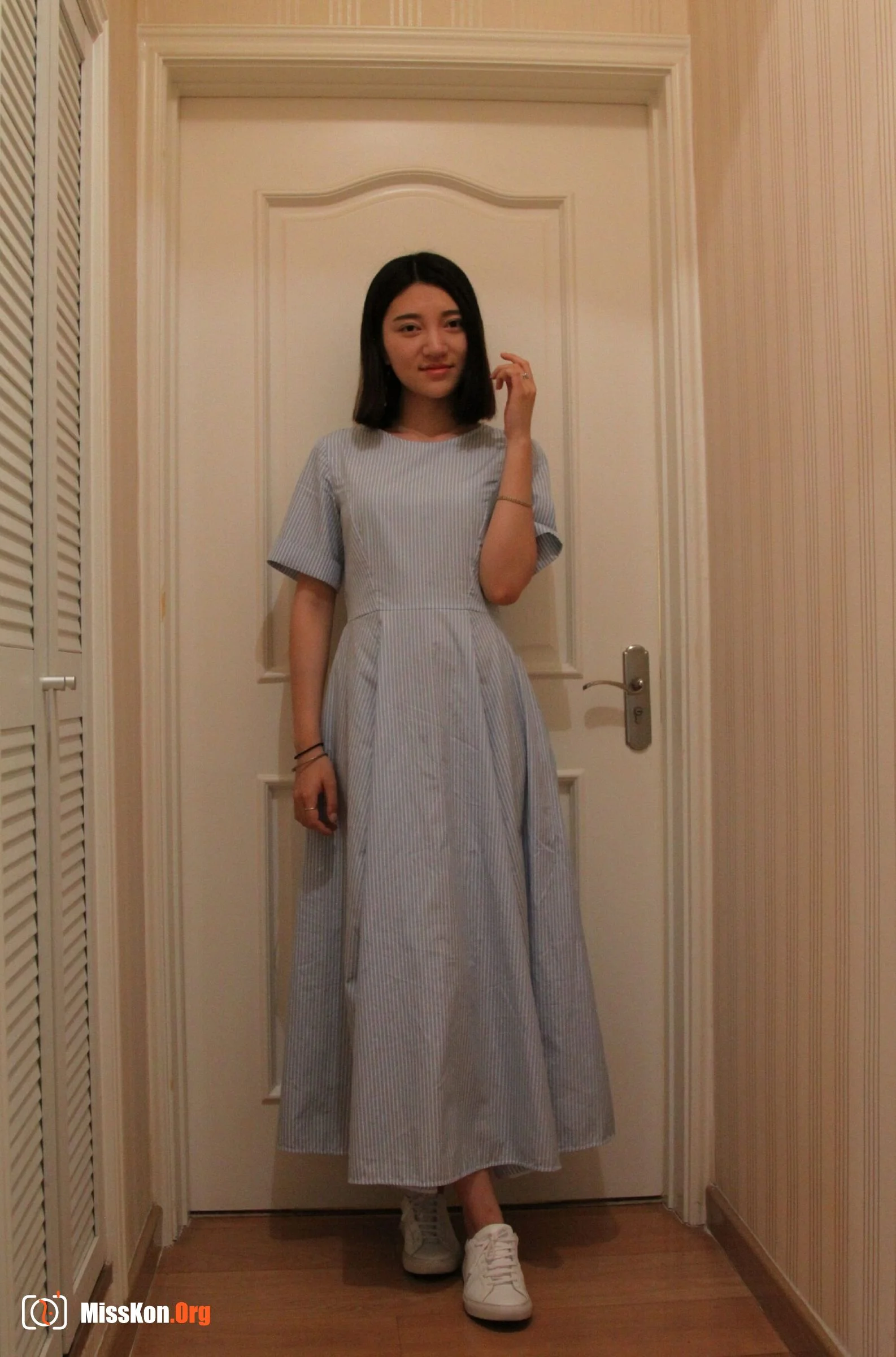Nude photo set of Chinese model: Wu You (2017-07-08) - Photo 17