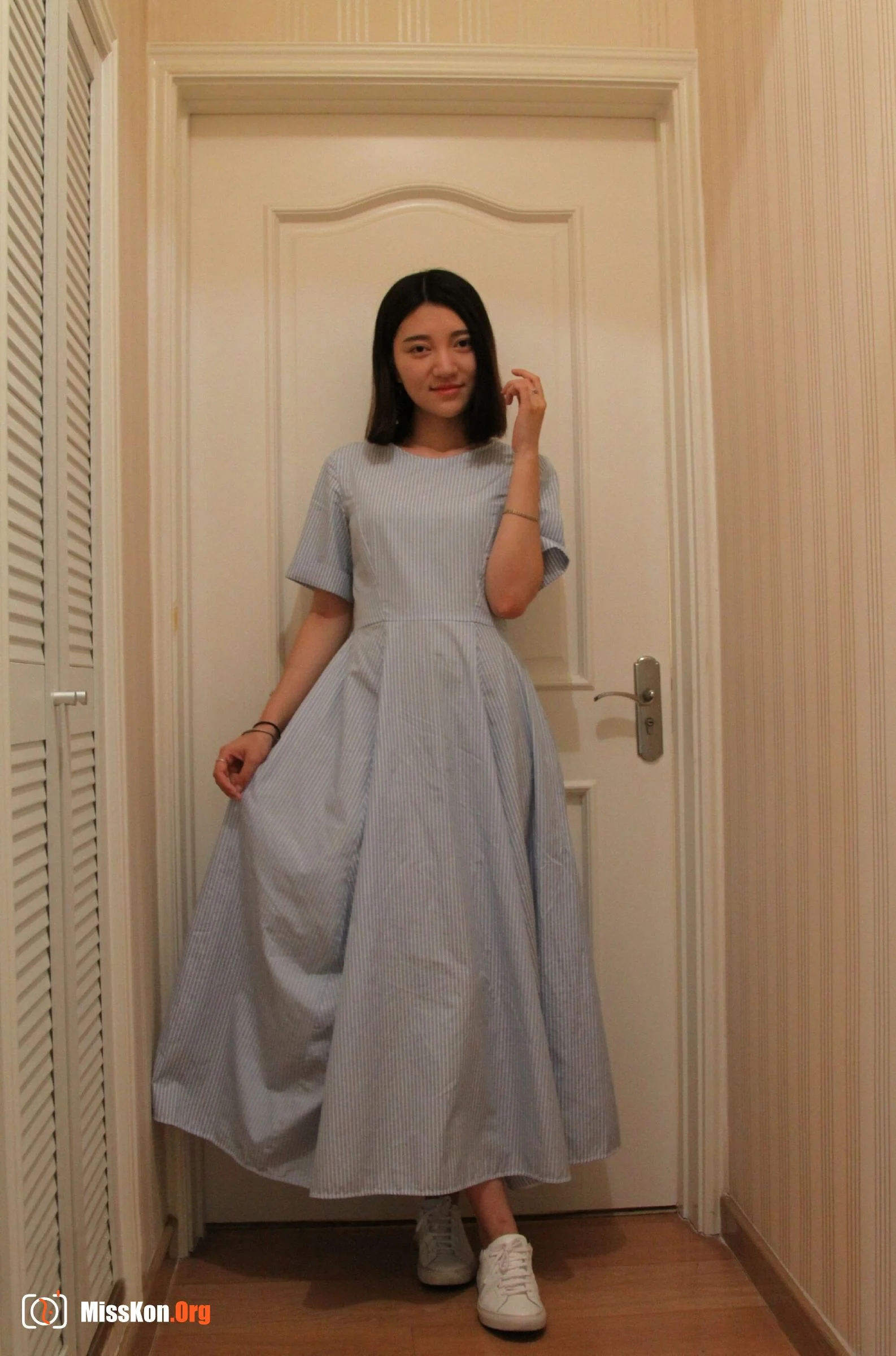 Nude photo set of Chinese model: Wu You (2017-07-08) - Photo 18